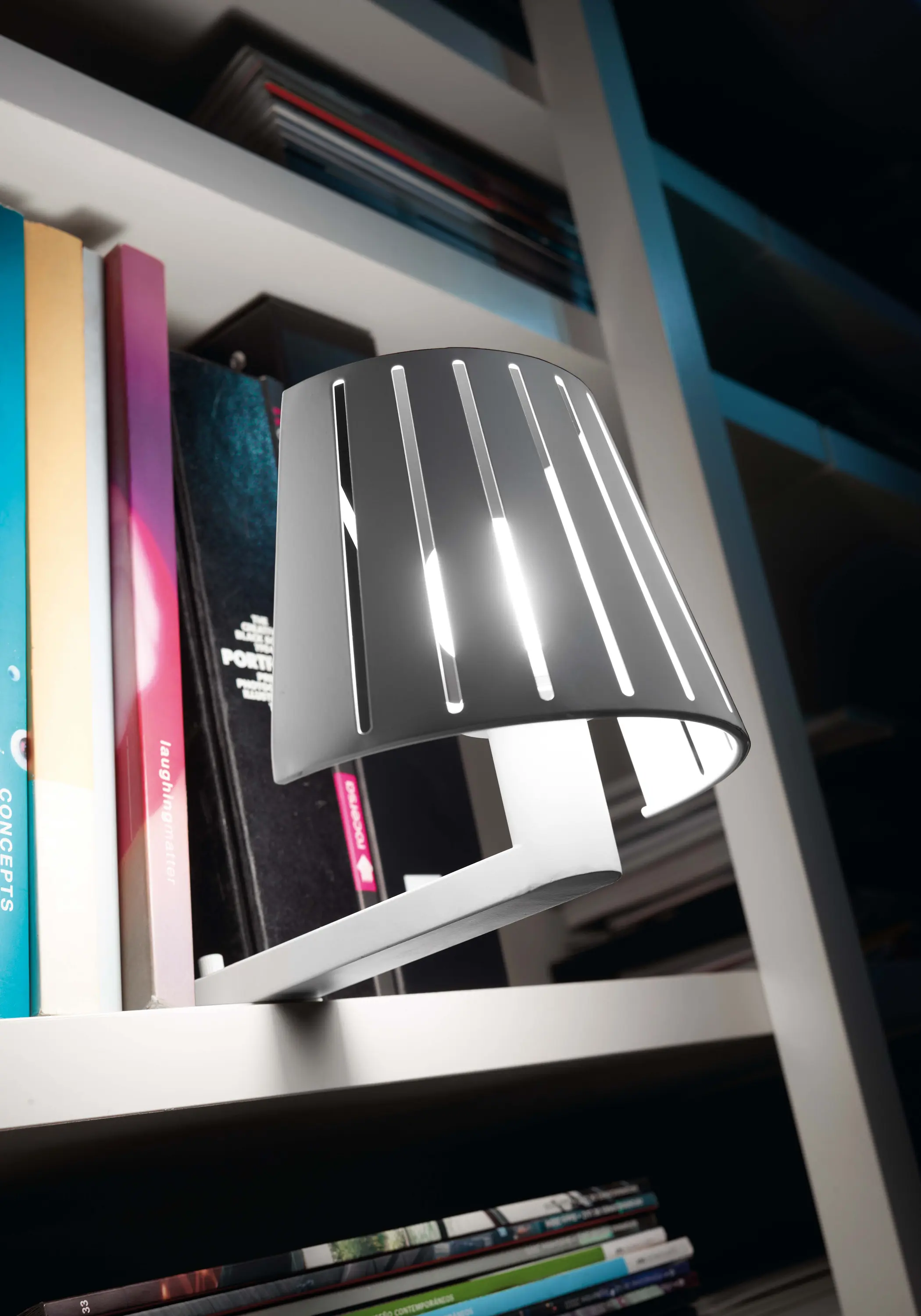 Faro - Mix wall lamp for shelves