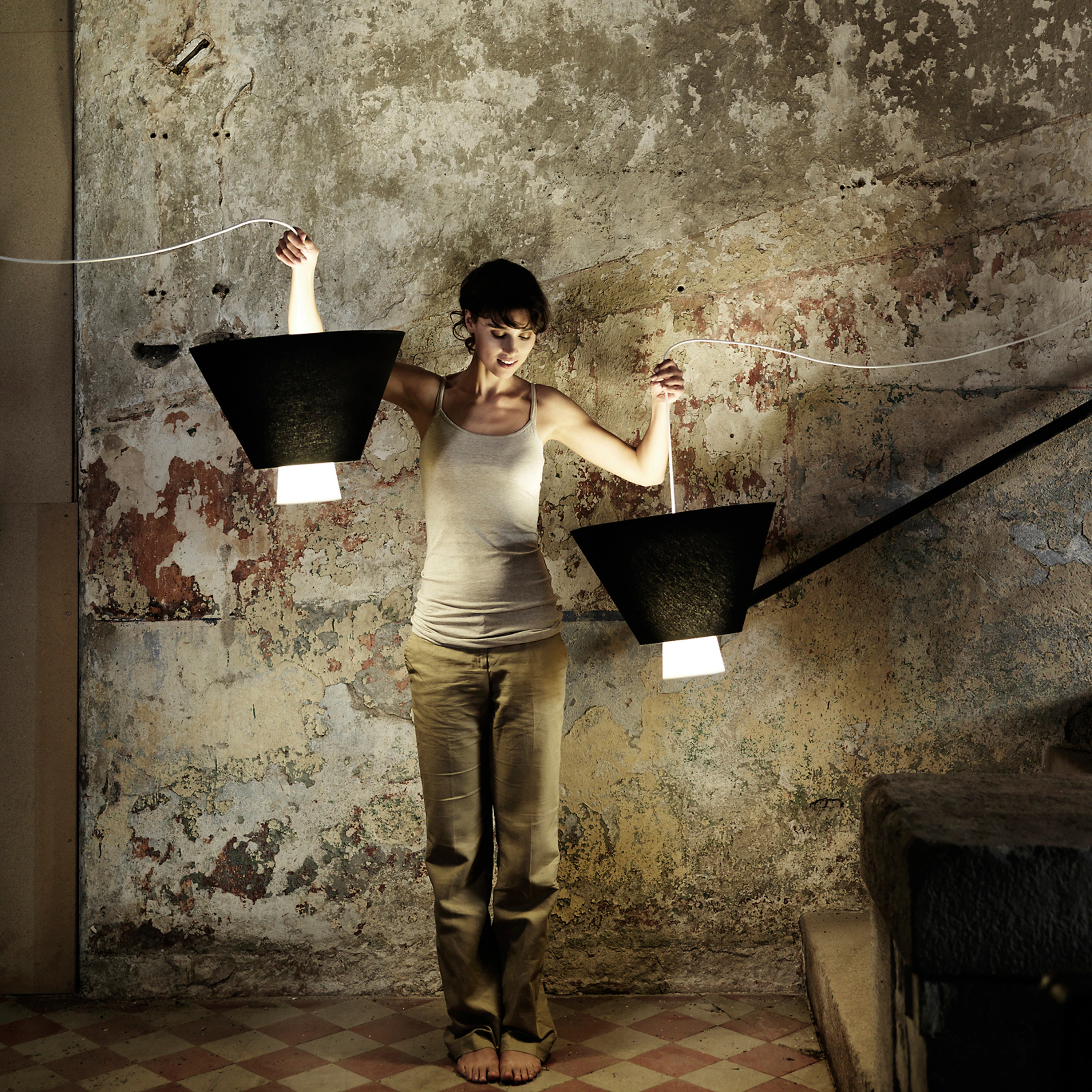 SUSPENDED LAMPS