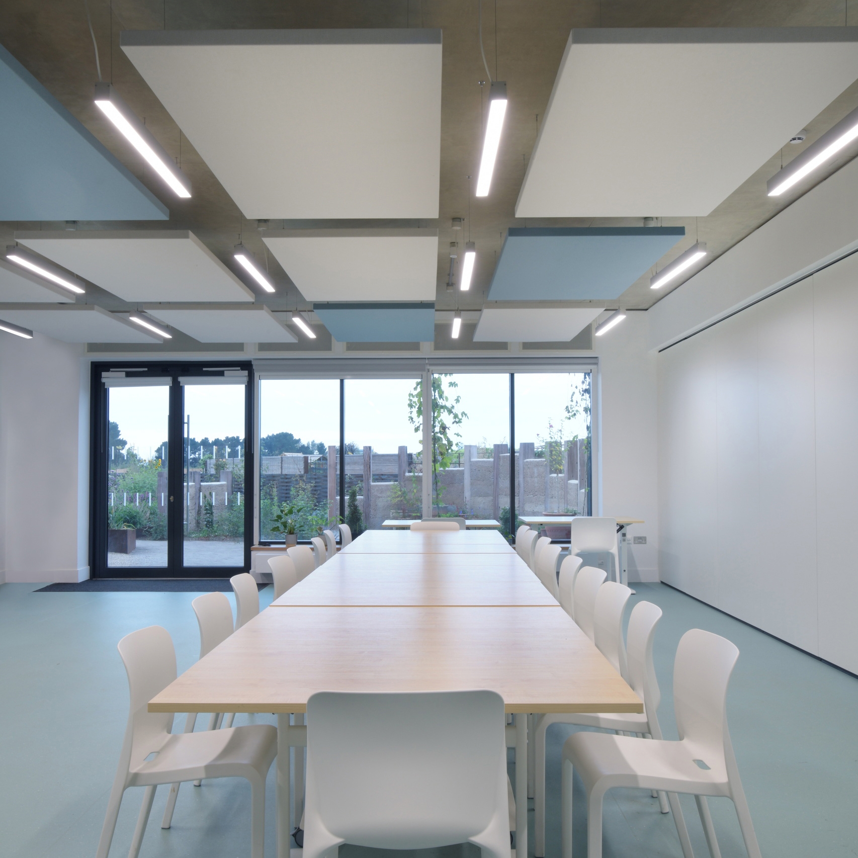 Display product Stereo acoustic panels suspended in clusters from manufacturer Texaa®