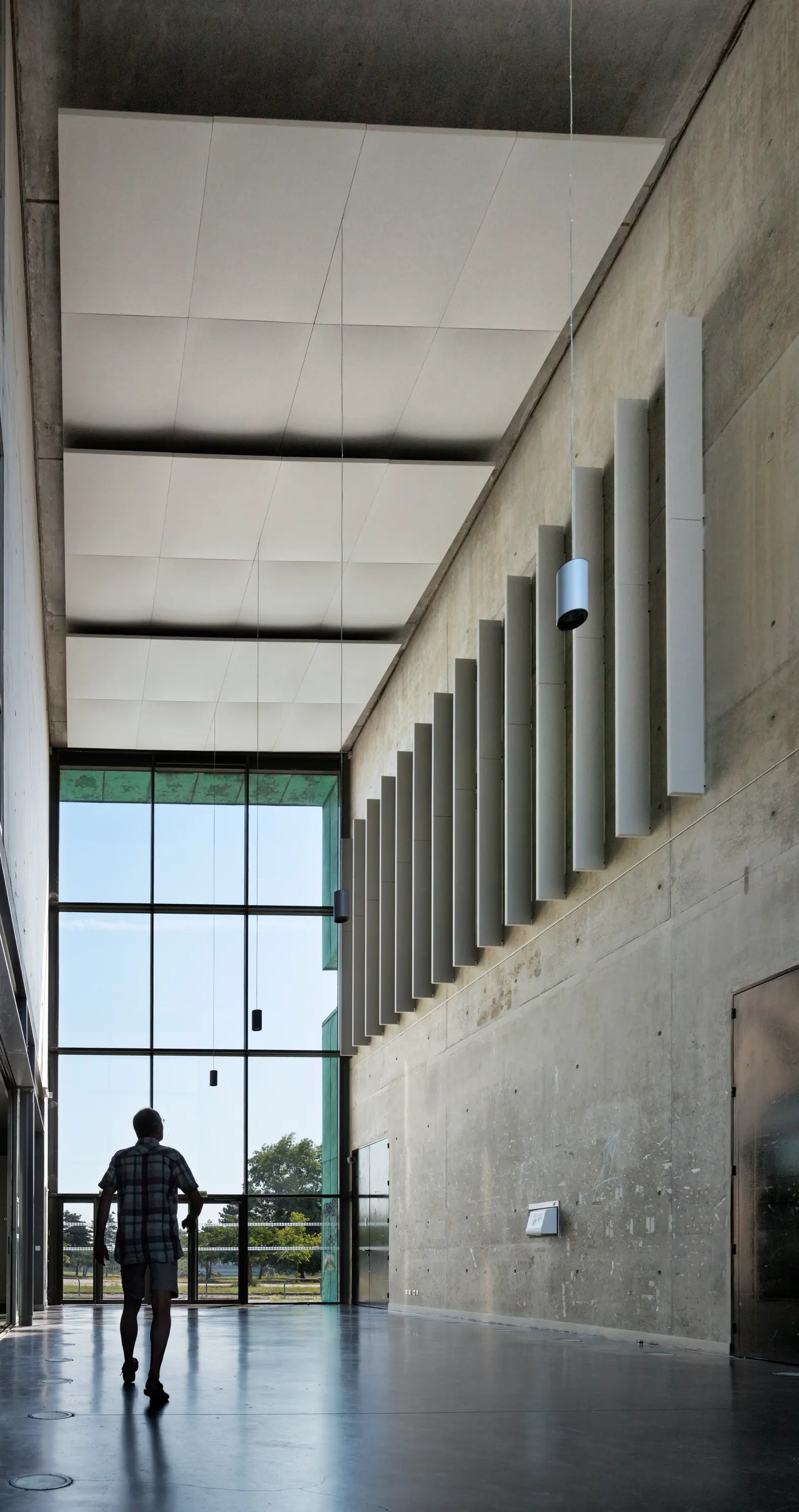 gallery-slide-0