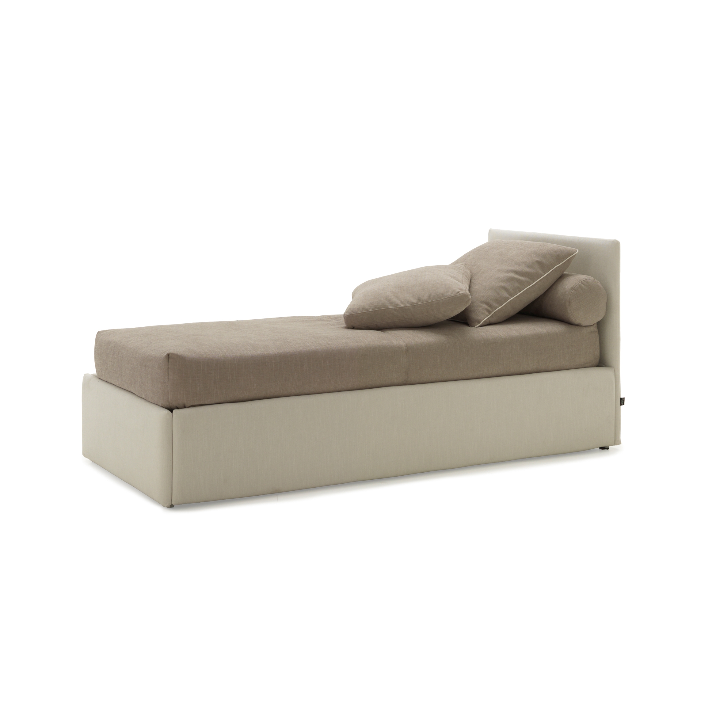 Display product Line 02 from manufacturer Bolzan Letti