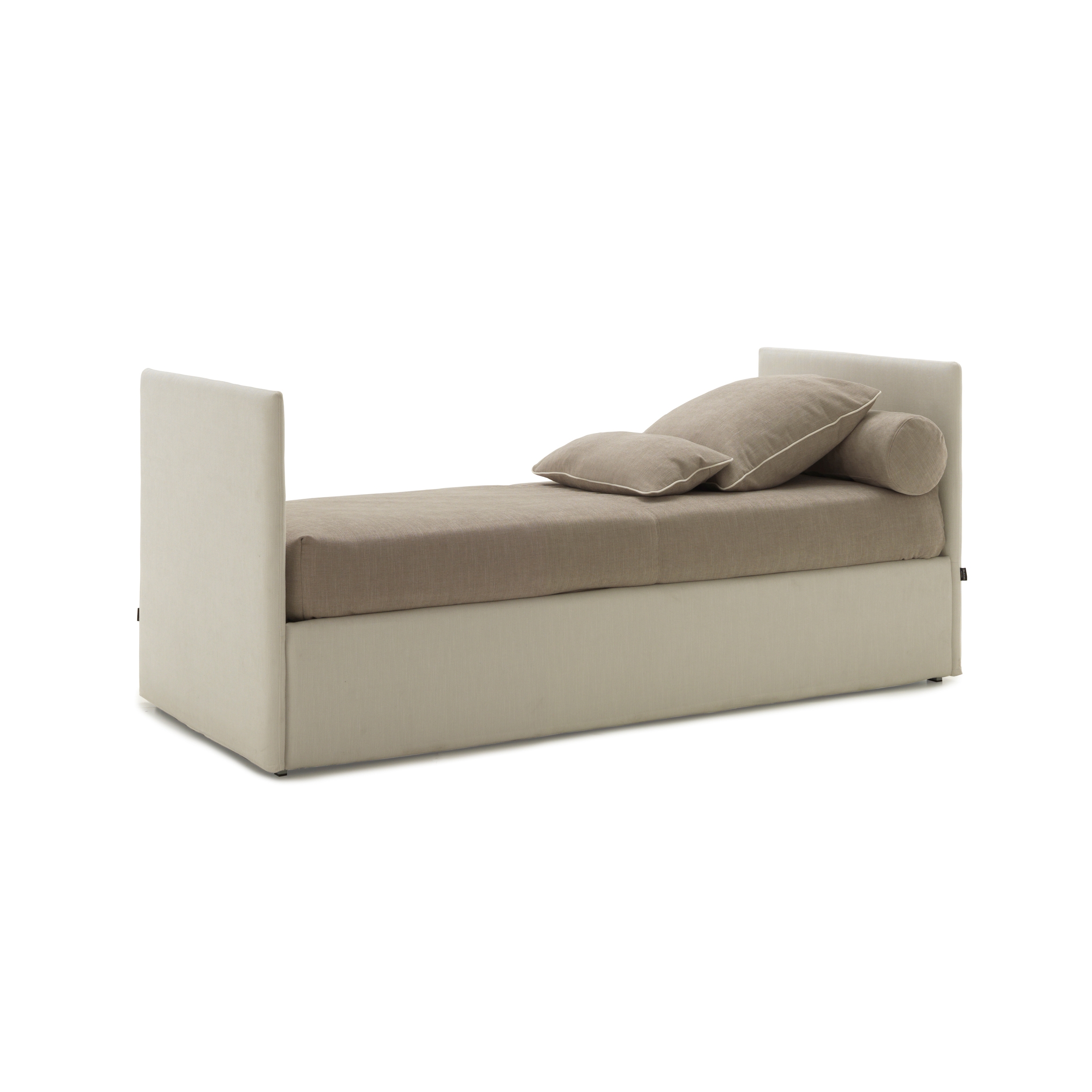 Display product Line 03 from manufacturer Bolzan Letti