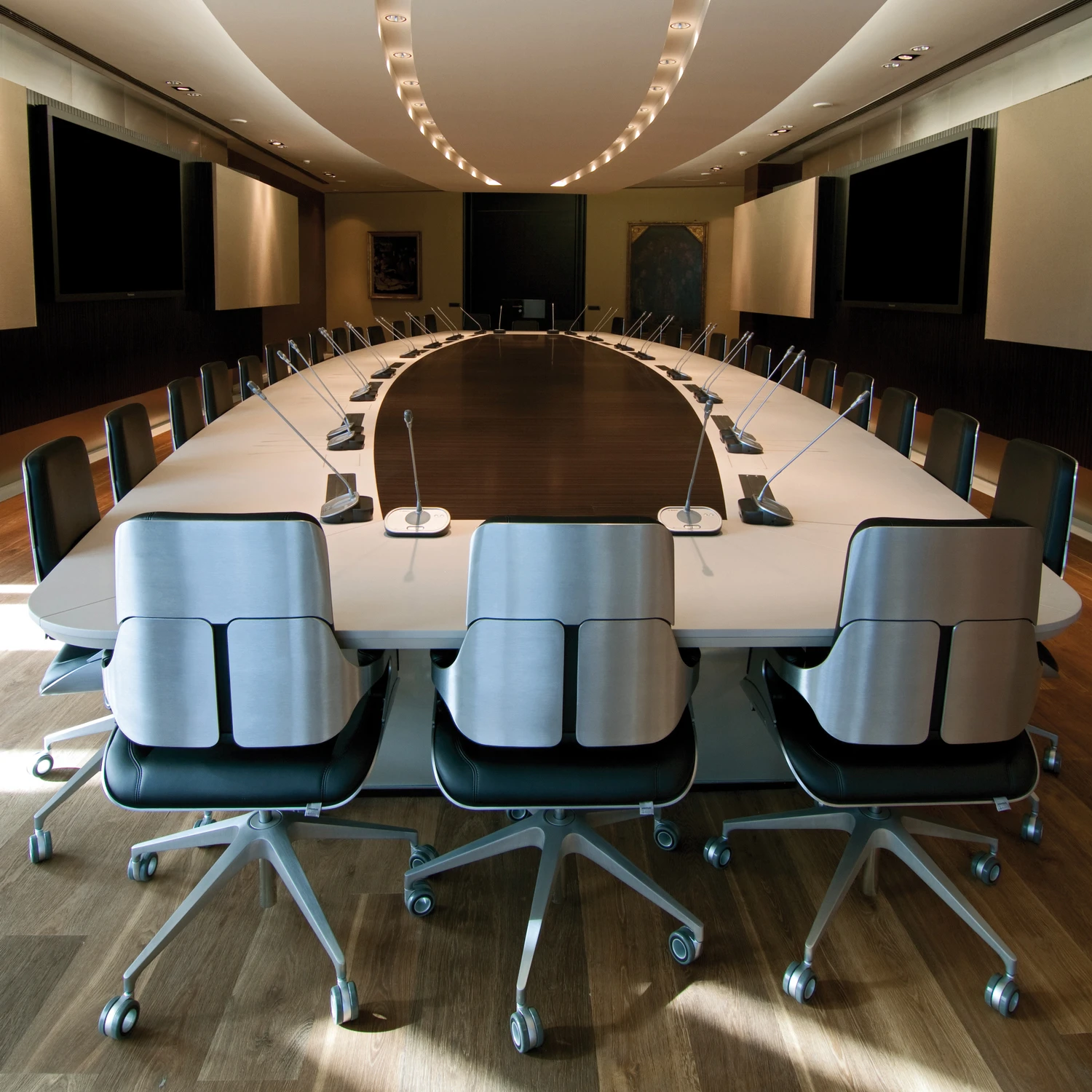 MEETING TABLES