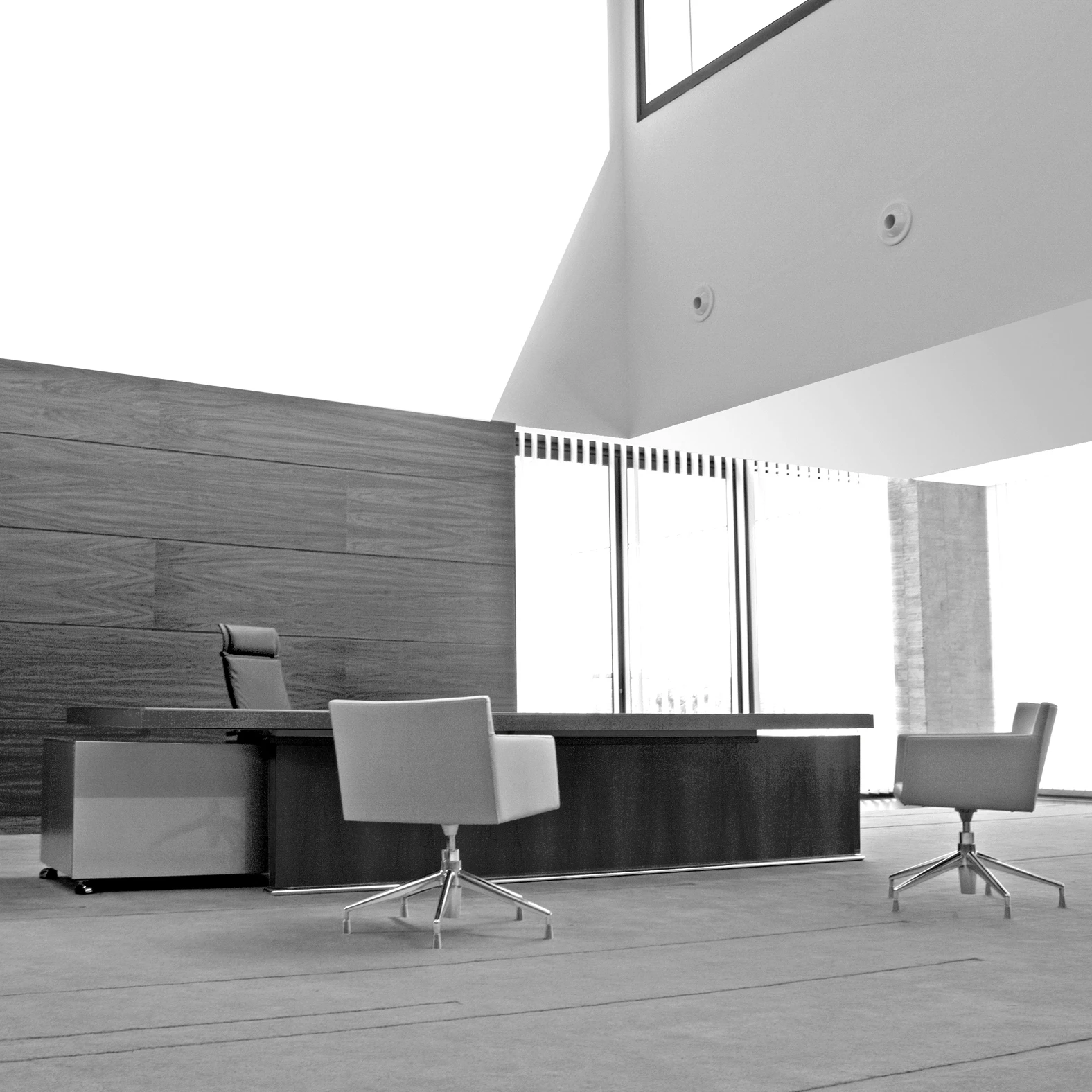 MANAGEMENT DESKS