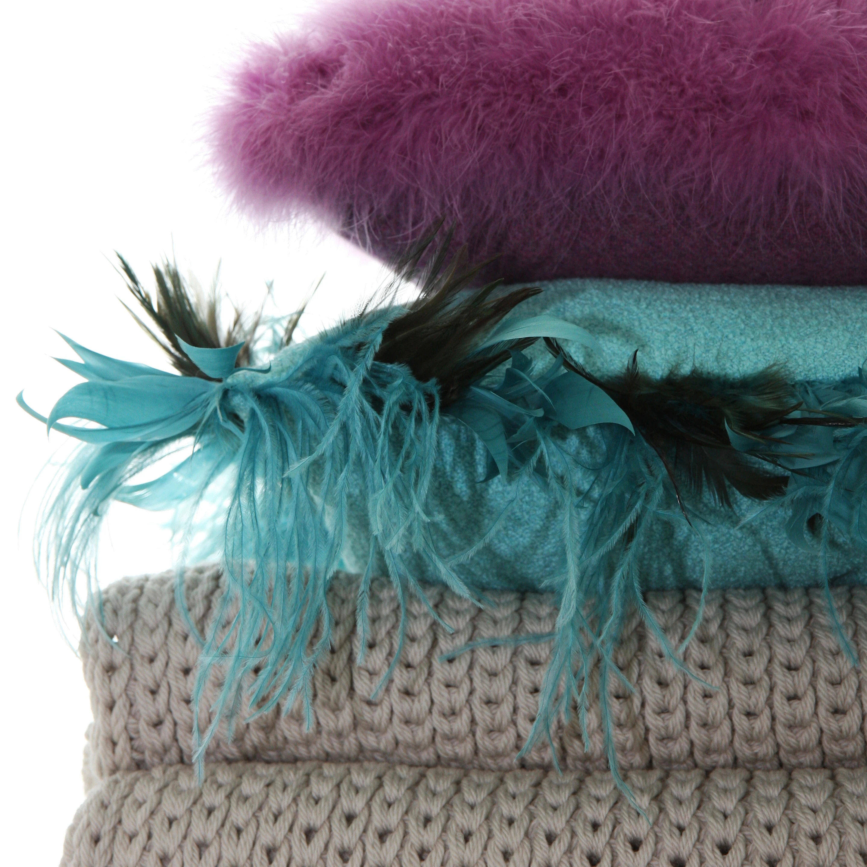 CUSHIONS | PLAIDS