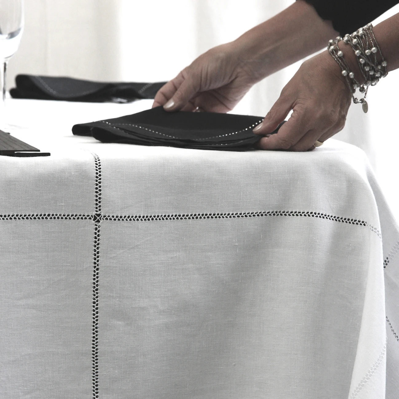 TABLE LINEN