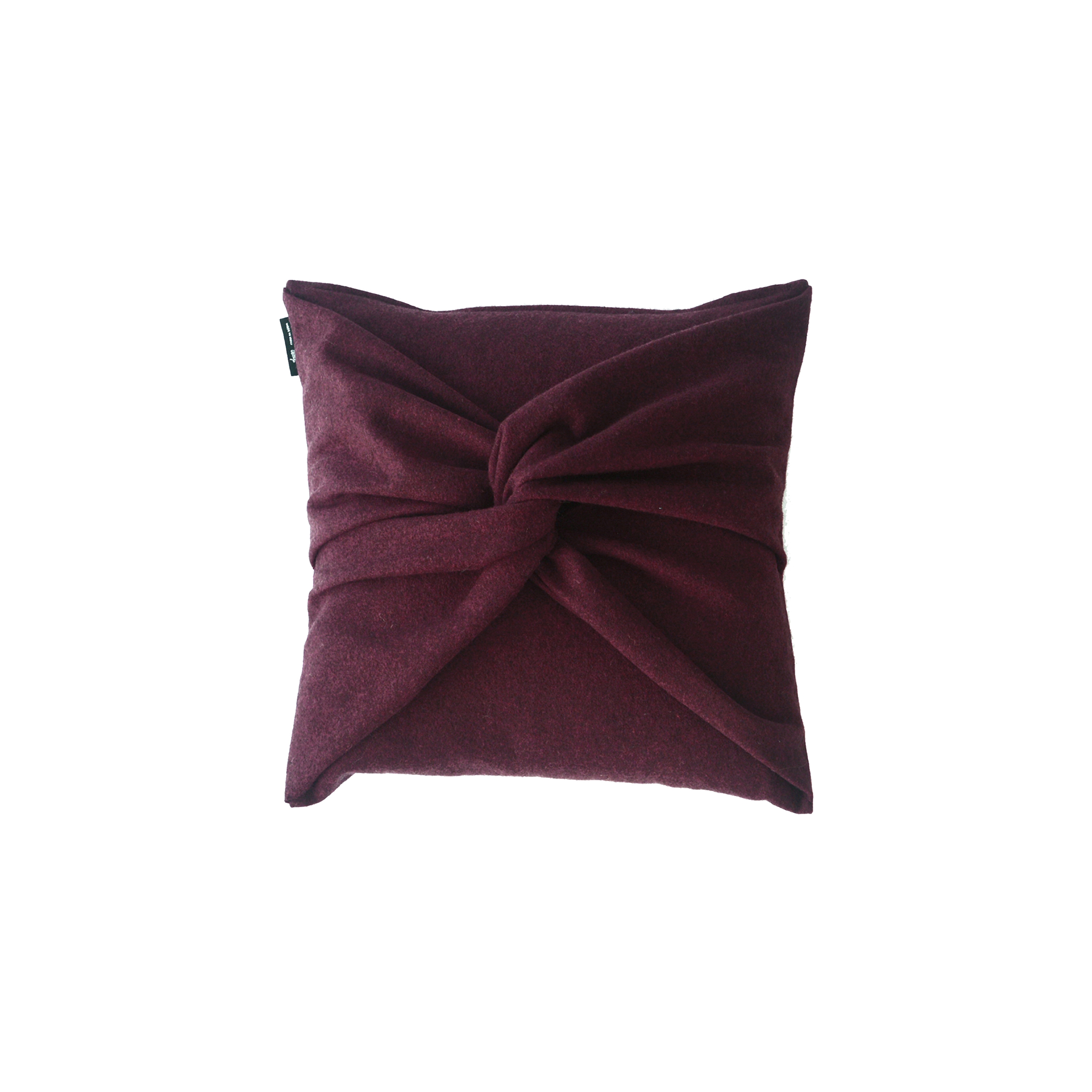 Mostra il prodotto Elegant cuscino del produttore Poemo Design