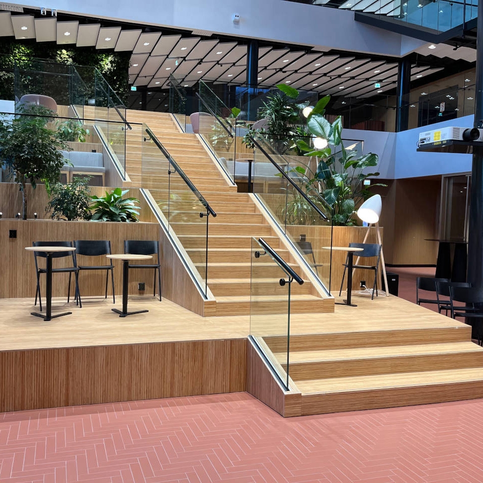 Display product Plexwood Application - Ilmalanlinna from manufacturer Plexwood