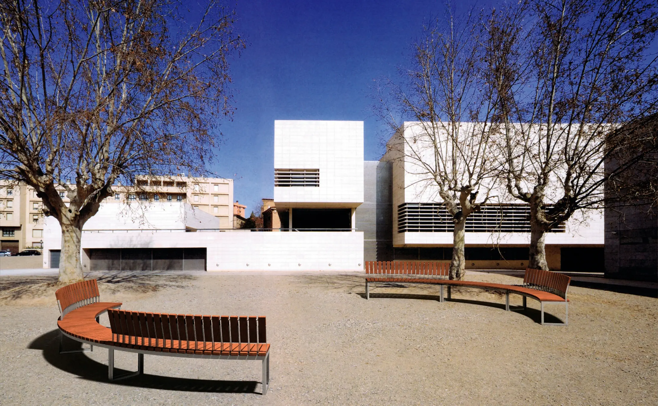 gallery-slide-0