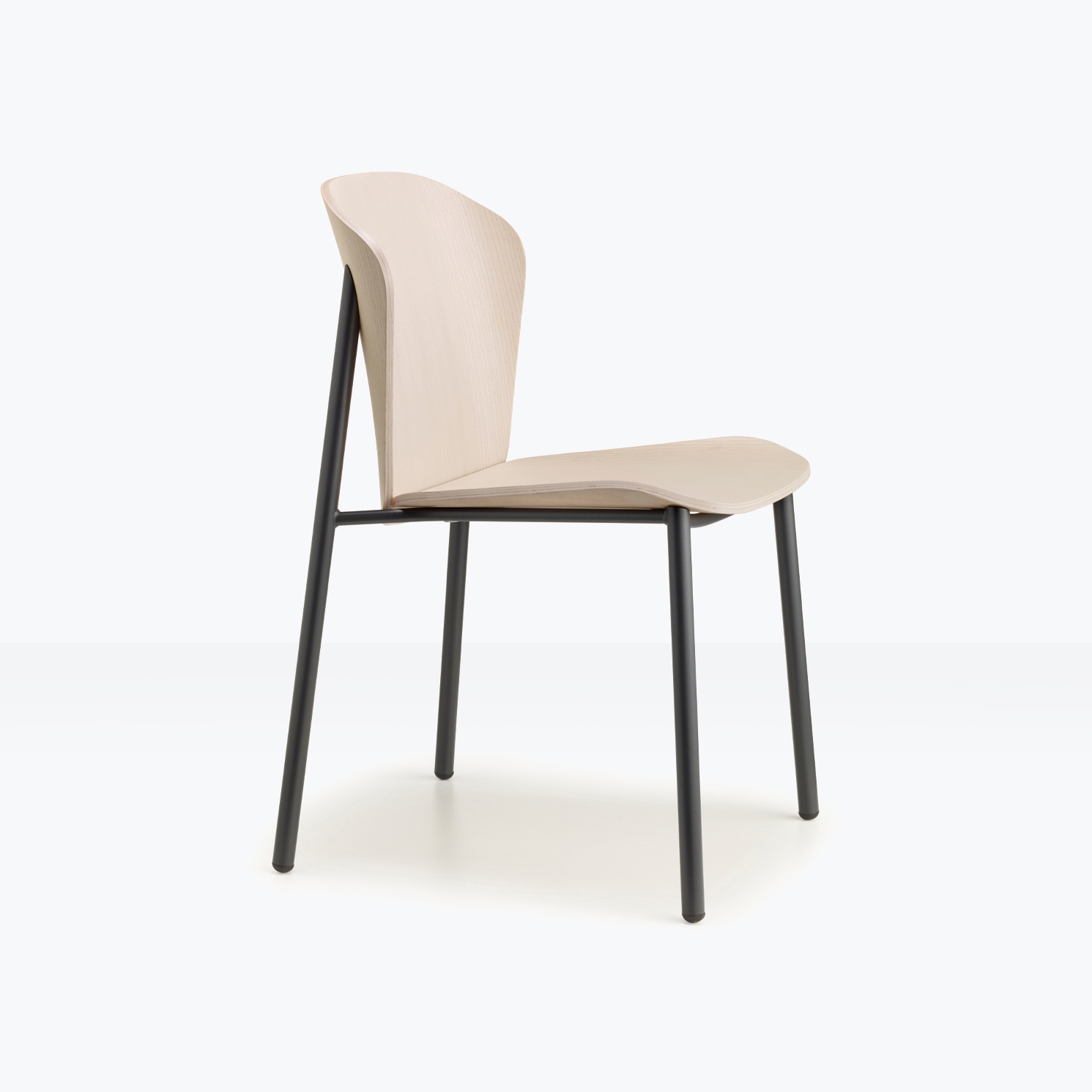 Mostra il prodotto Finn metal wood del produttore SCAB Design