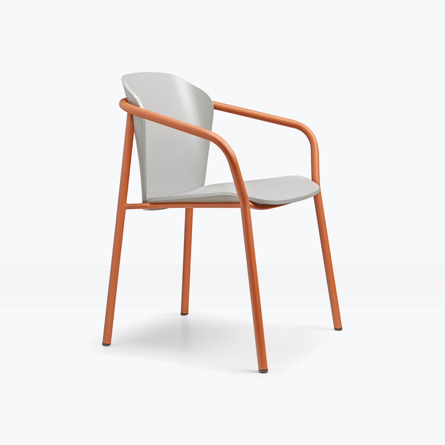 Mostra il prodotto Finn metal wood con braccioli del produttore SCAB Design