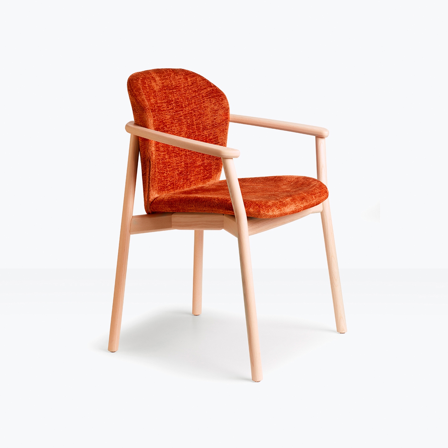 Mostra il prodotto Natural Finn con braccioli del produttore SCAB Design