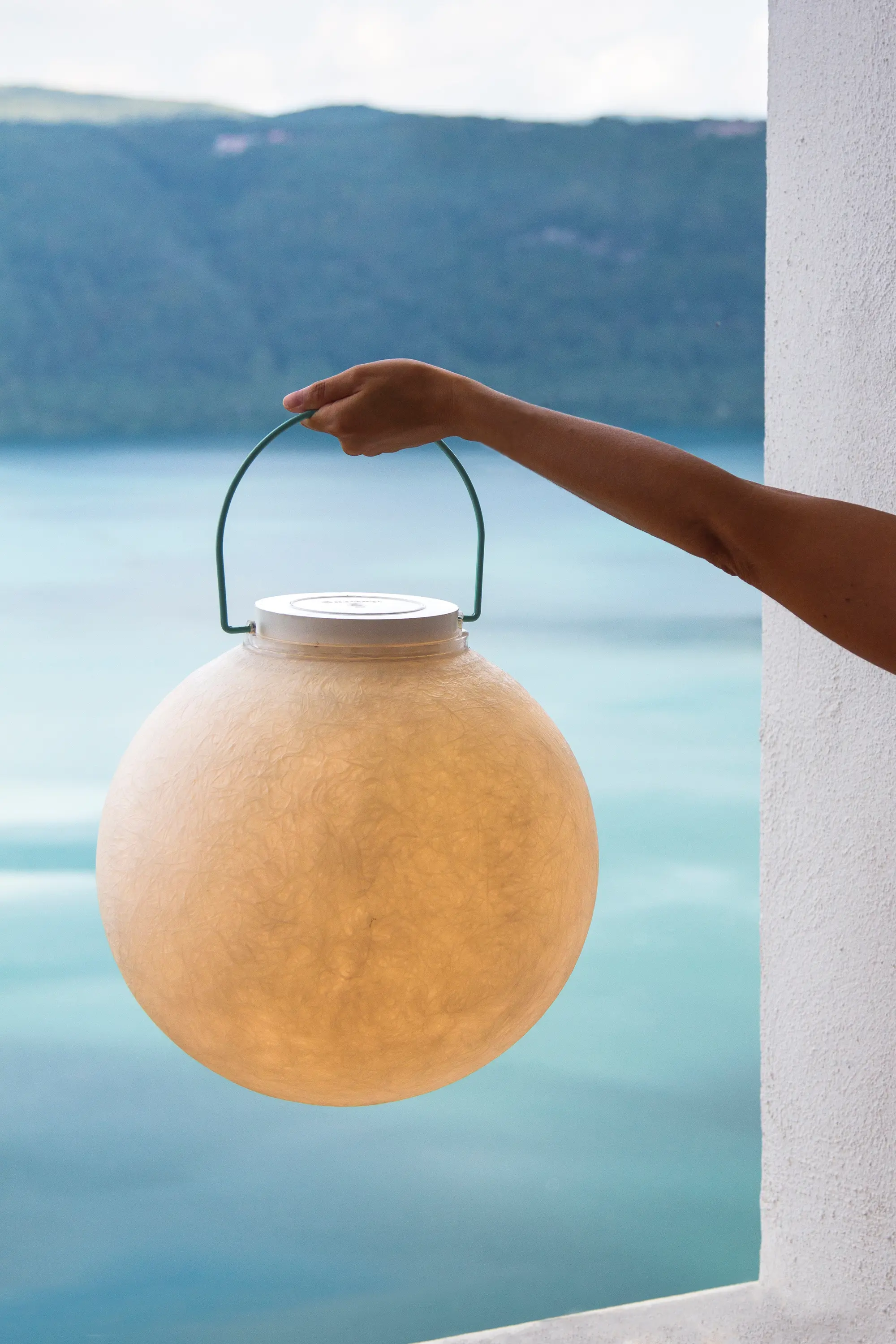 IN-ES.ARTDESIGN - Luna Take Away