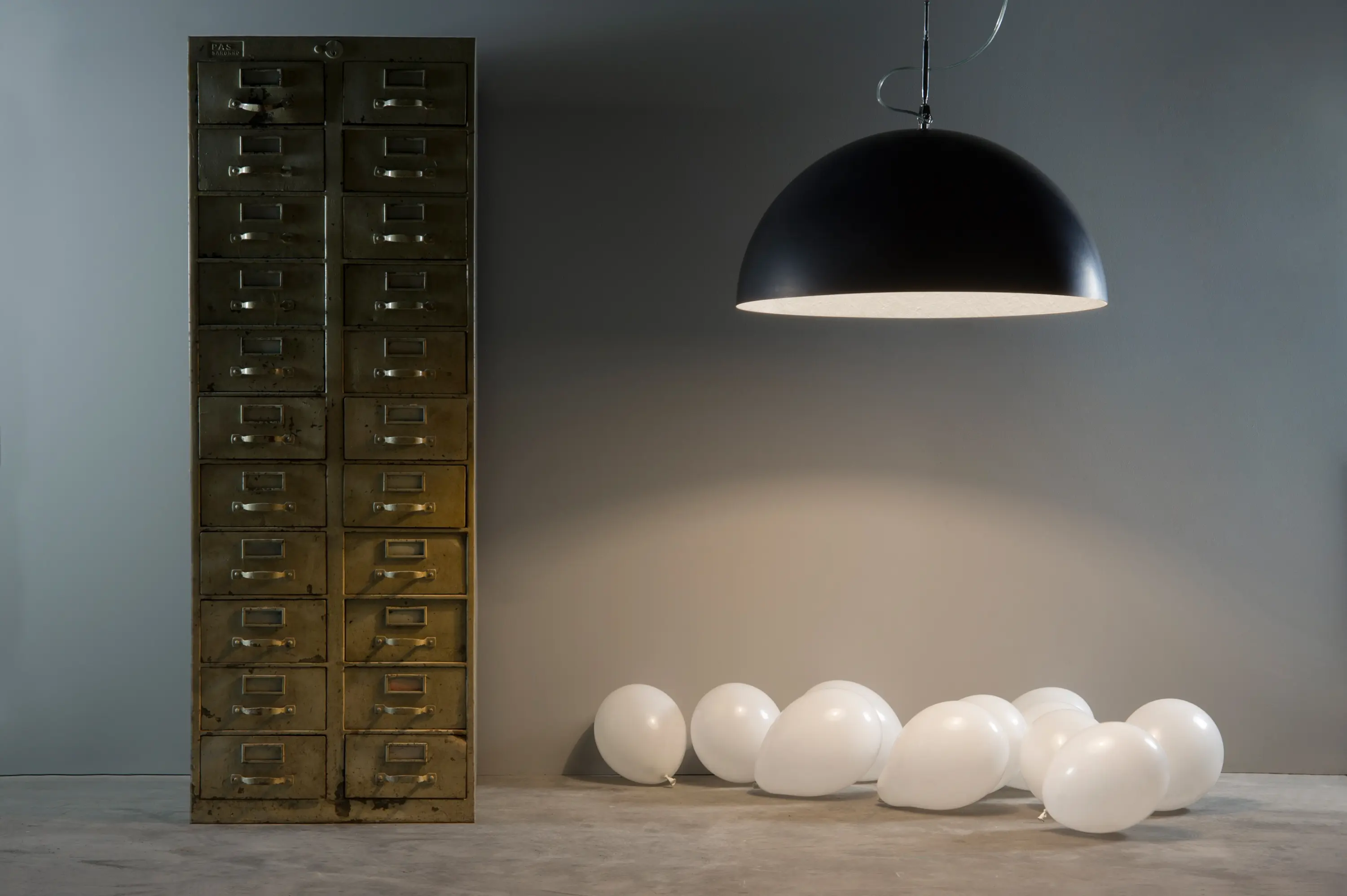 IN-ES.ARTDESIGN - Mezza Luna nero/rosso