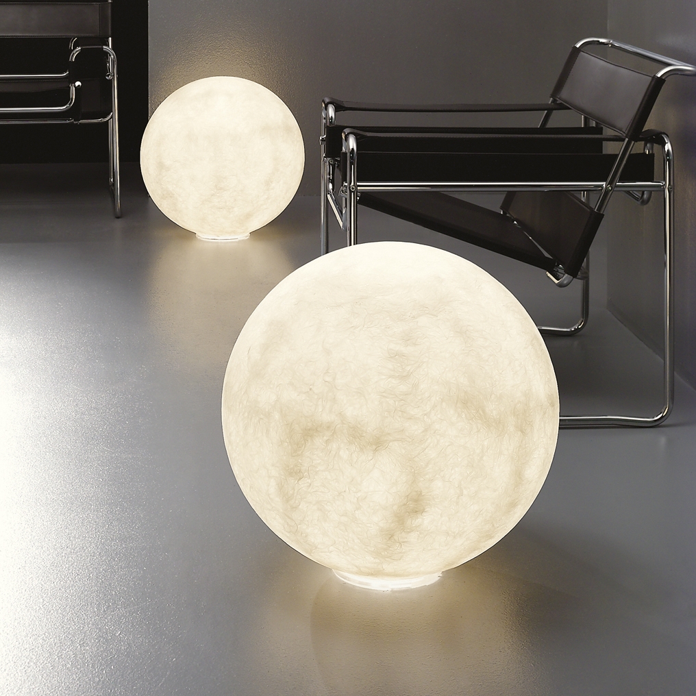 Display product Floor Moon from manufacturer IN-ES.ARTDESIGN