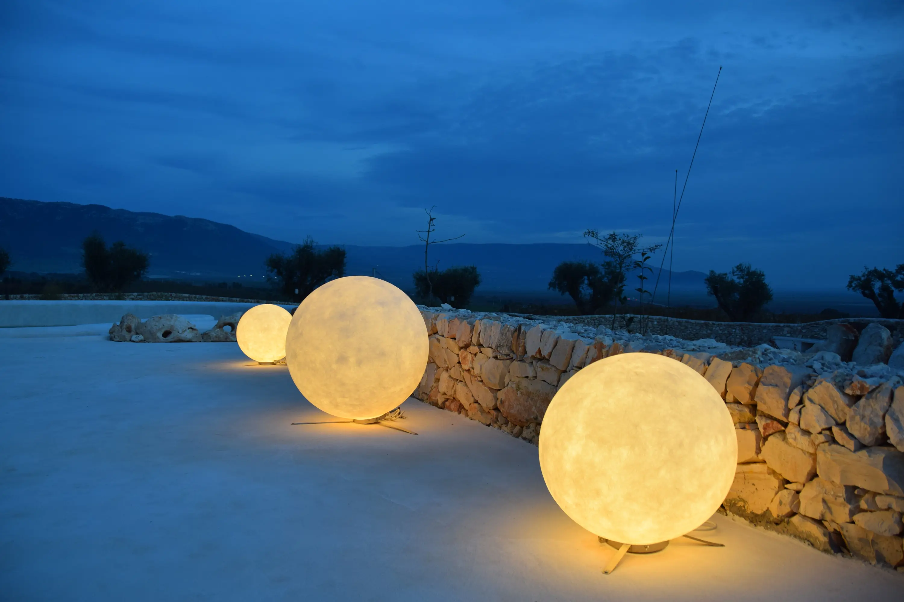 IN-ES.ARTDESIGN - Ex Moon