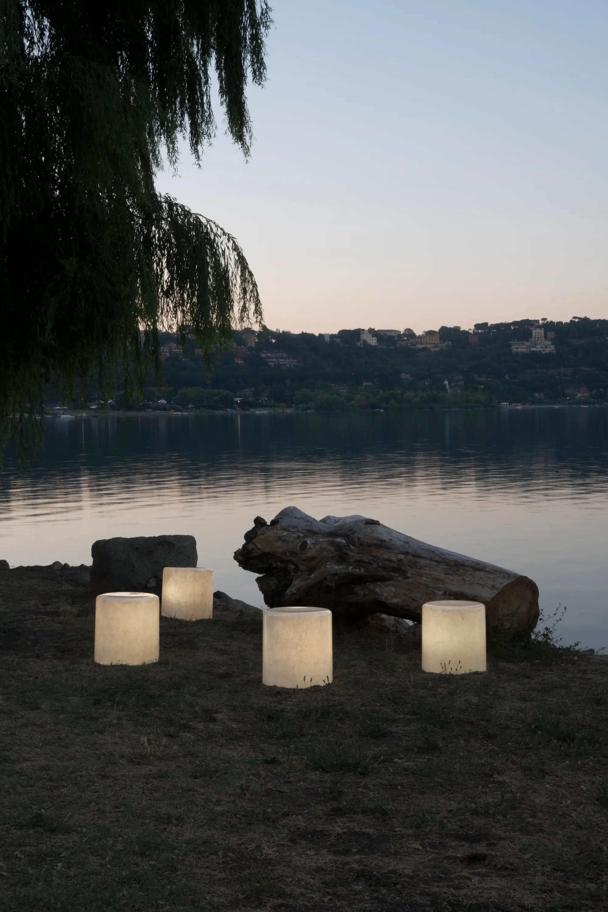 IN-ES.ARTDESIGN - Bin F nebula Out