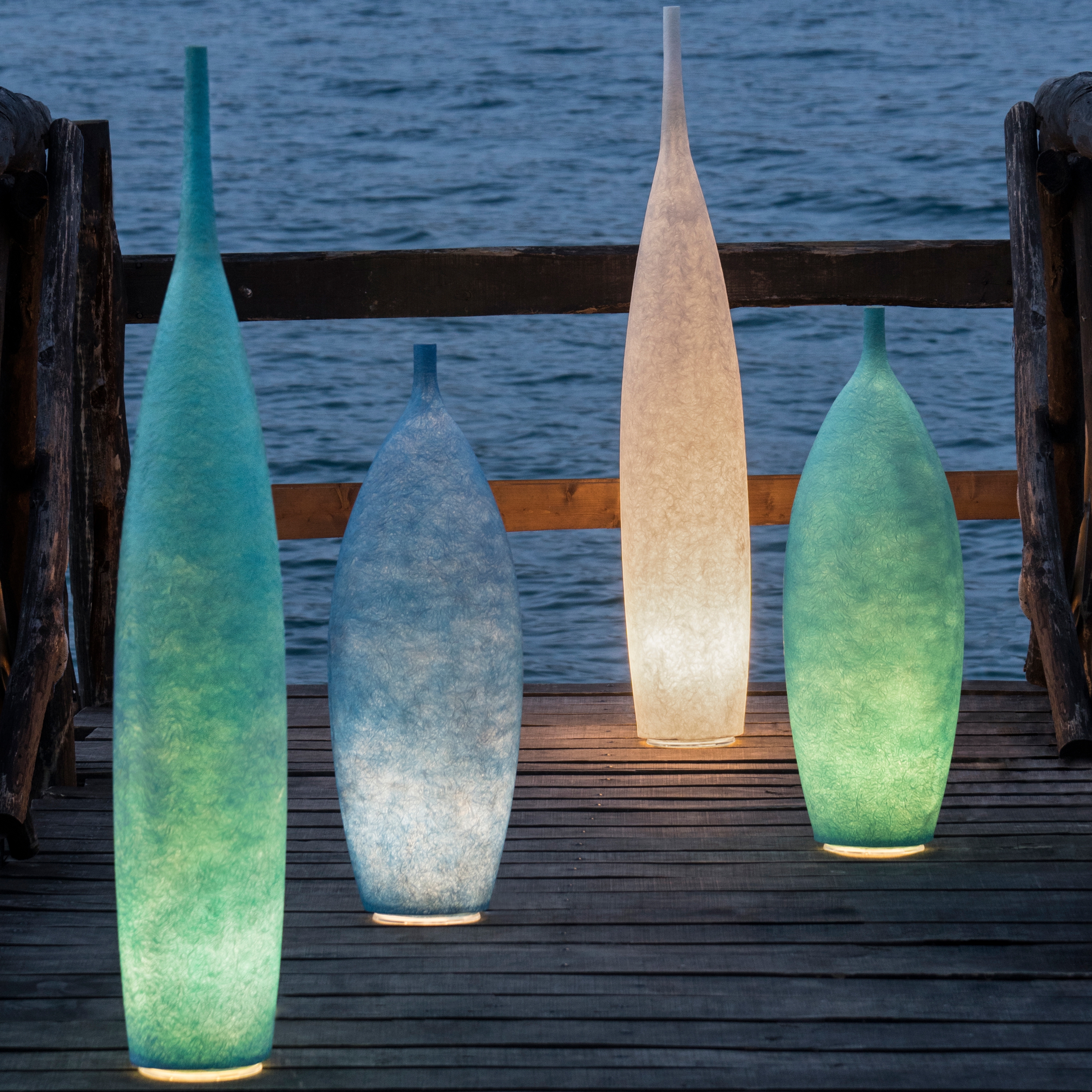 Vertoon produk Tank Out van vervaardiger IN-ES.ARTDESIGN