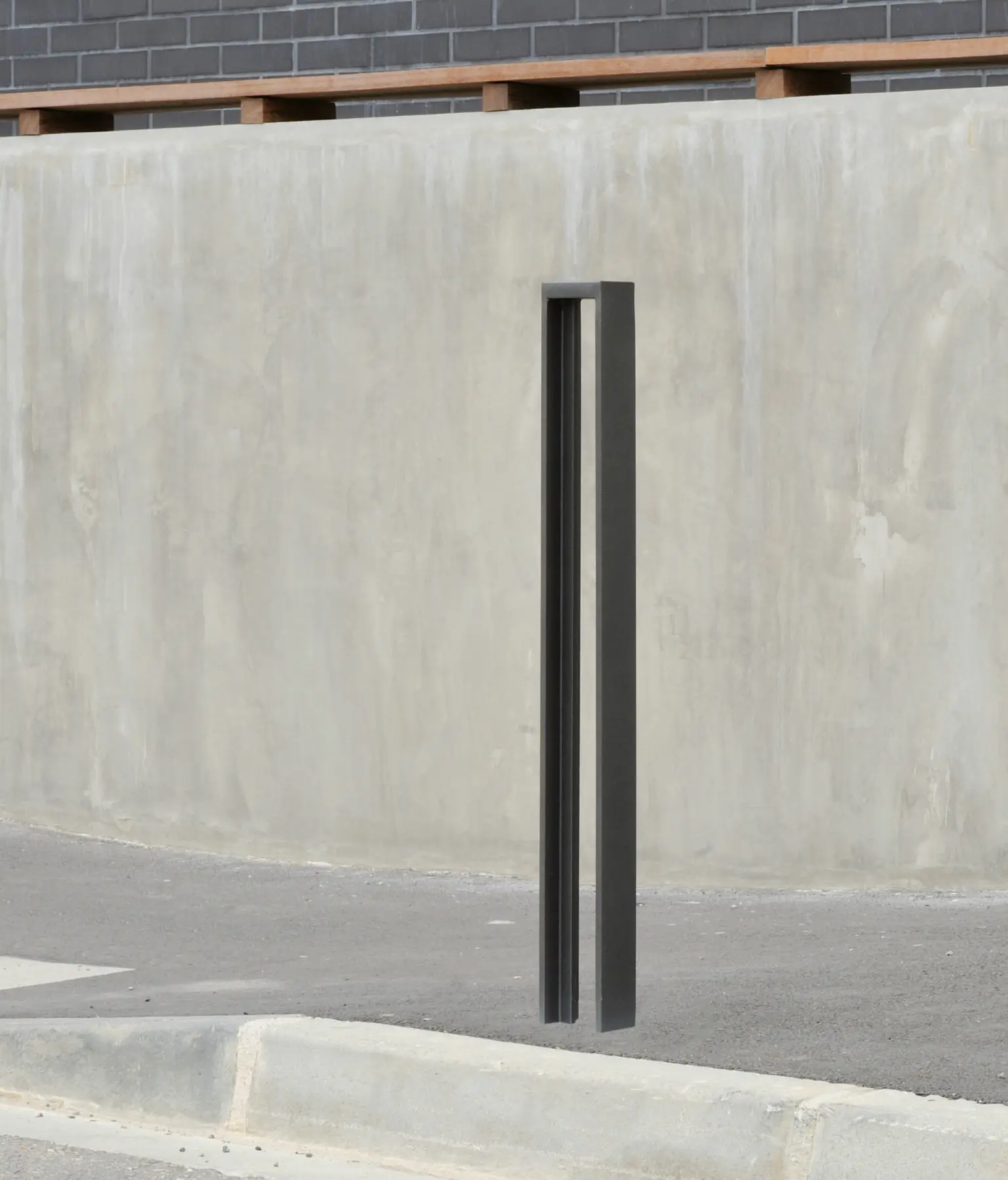 AREA - Antares Bollard