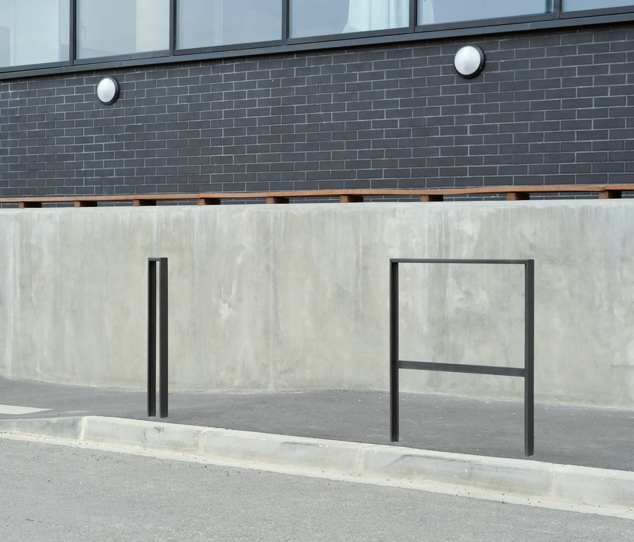 AREA - Antares Bollard