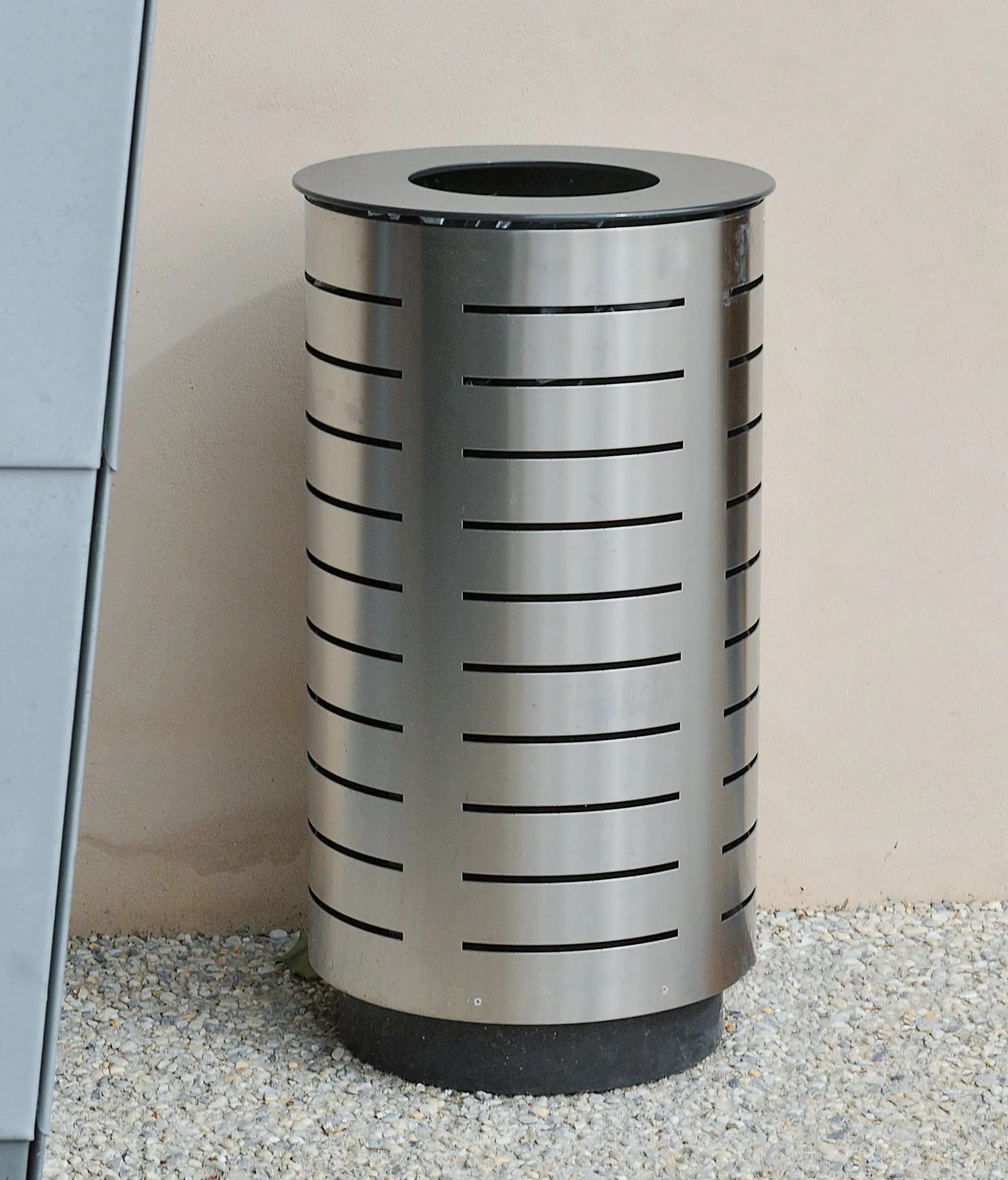 AREA - Marguerite Litter Bin