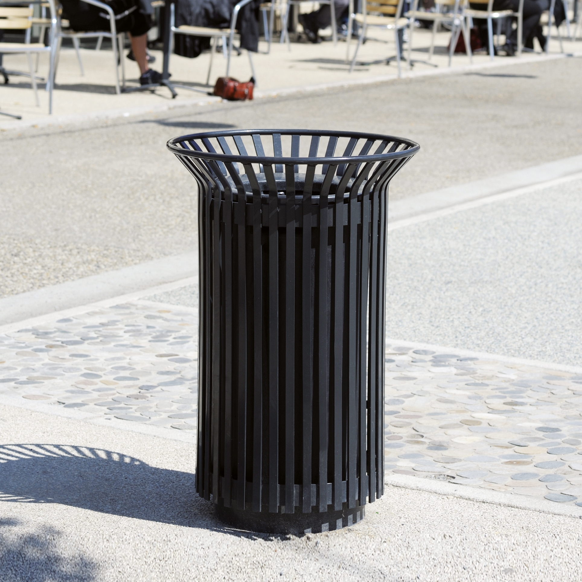 Mostrar el producto Tulipe Litter Bin del fabricante AREA
