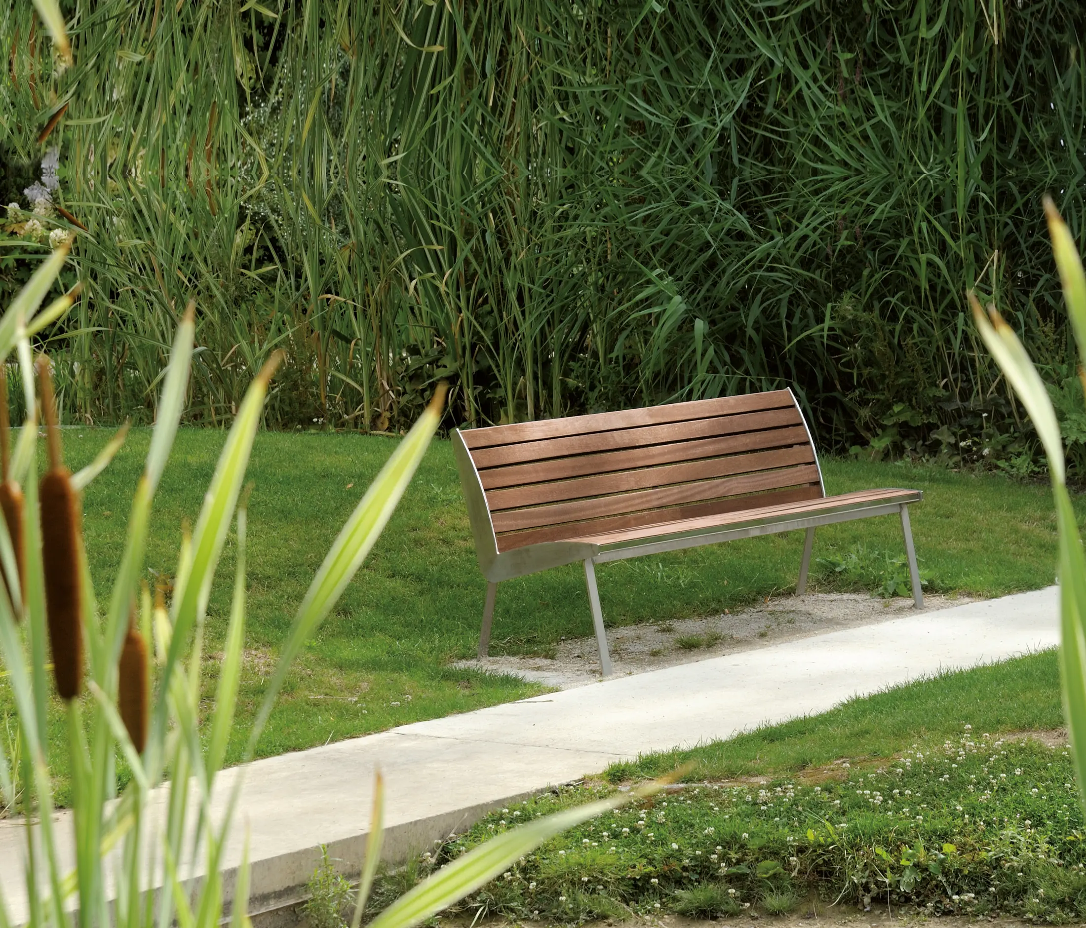 AREA - Miami Outdoor Bench