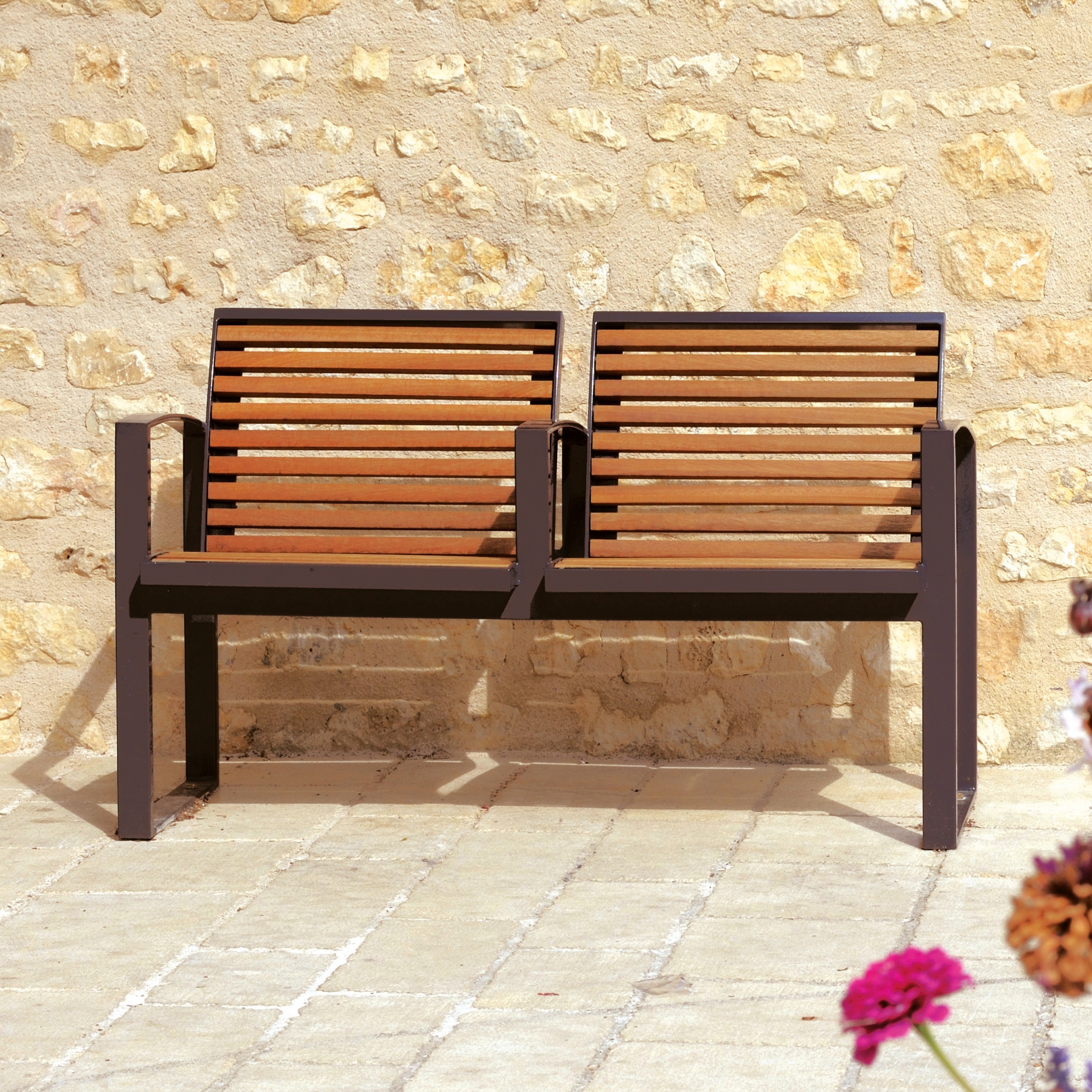 Afficher le produit Banc Public Newport bois du fabricant AREA