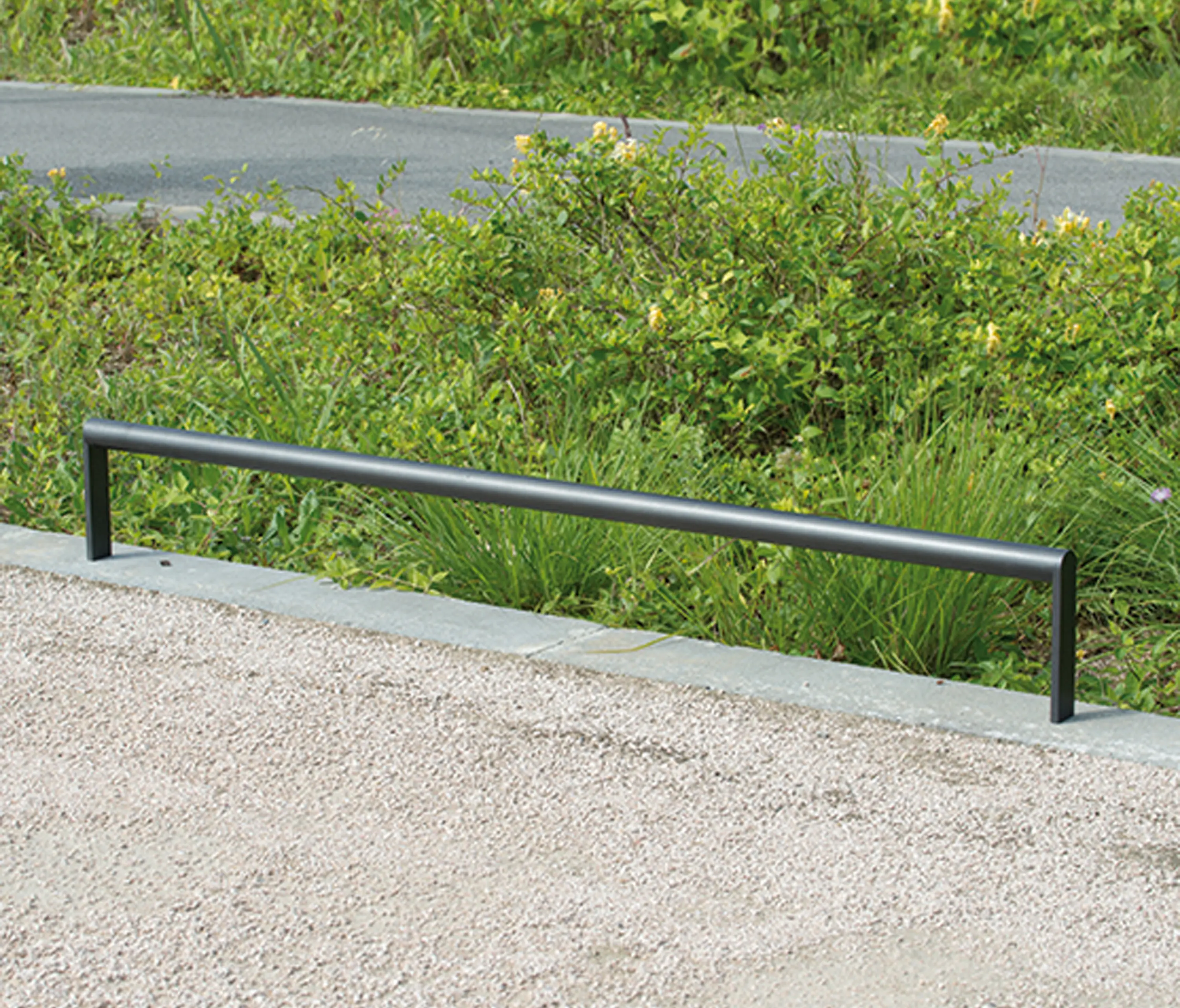 AREA - Zenith Low Rail