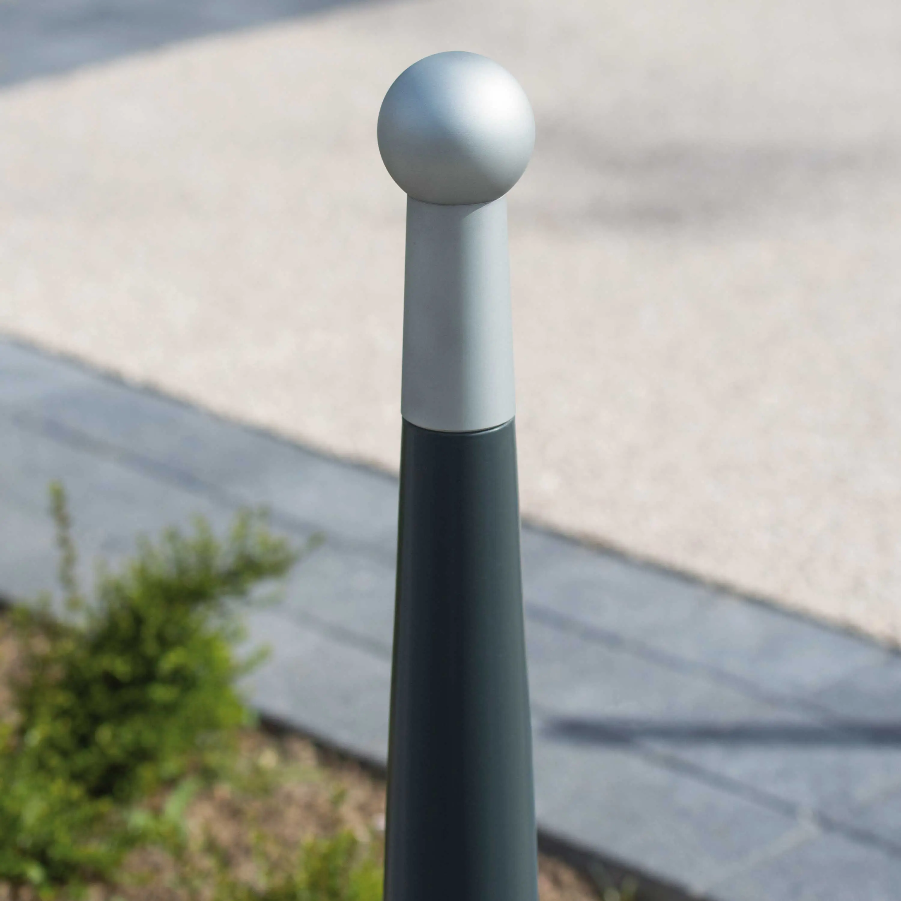 AREA - Kobé Bollard