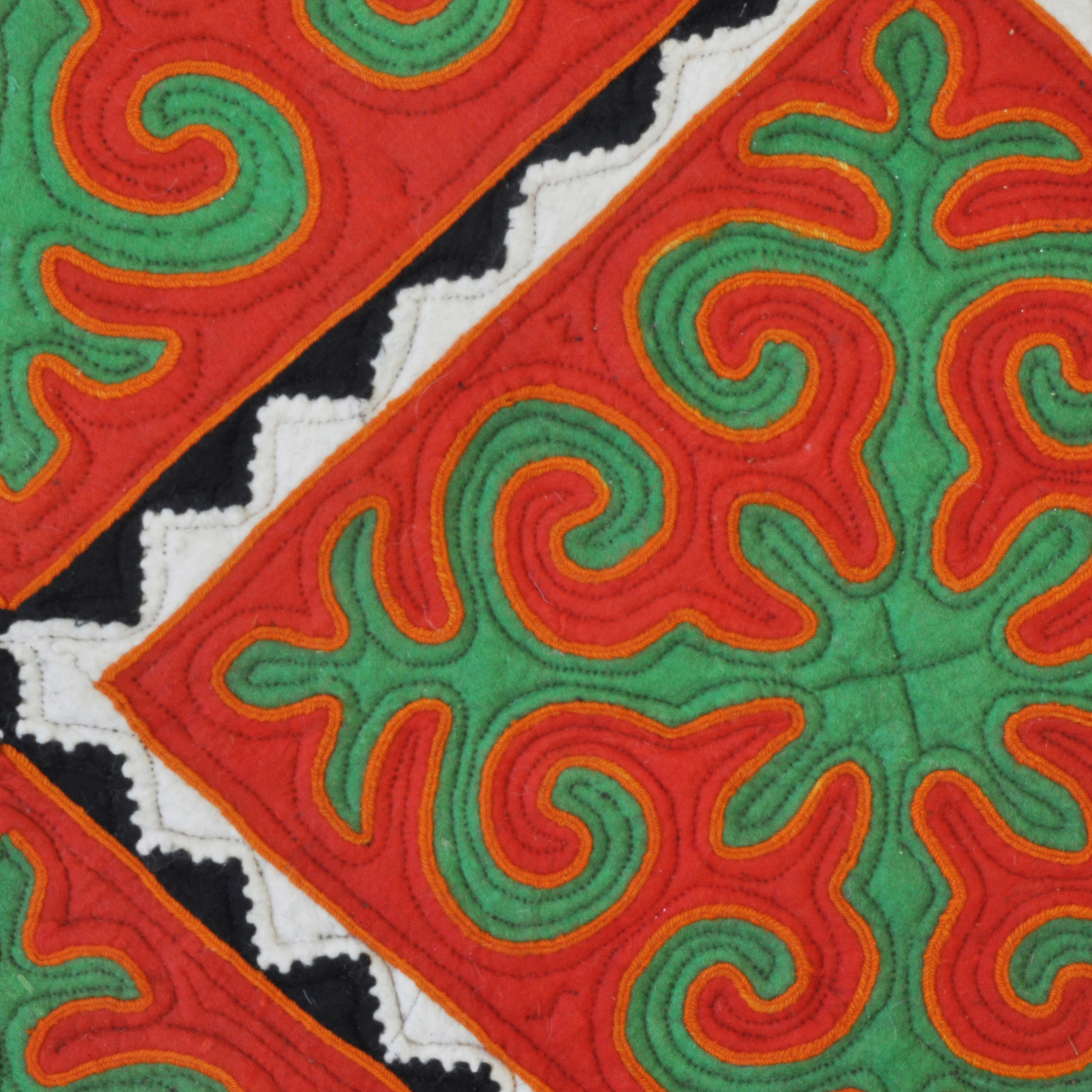 Afficher le produit Jolbors du fabricant karpet