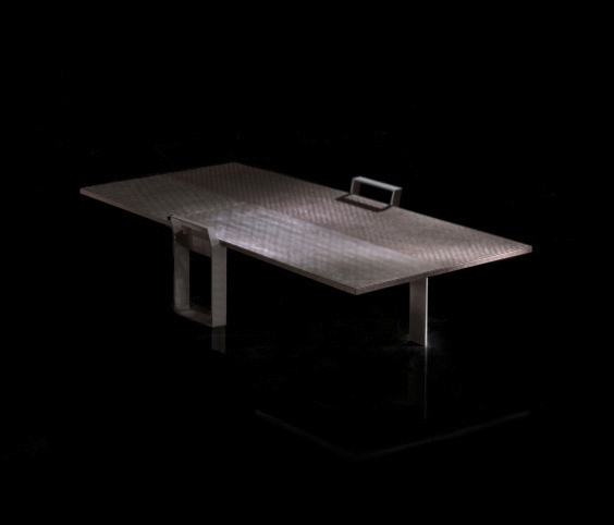 Mostra il prodotto Nomad Table del produttore HENGE