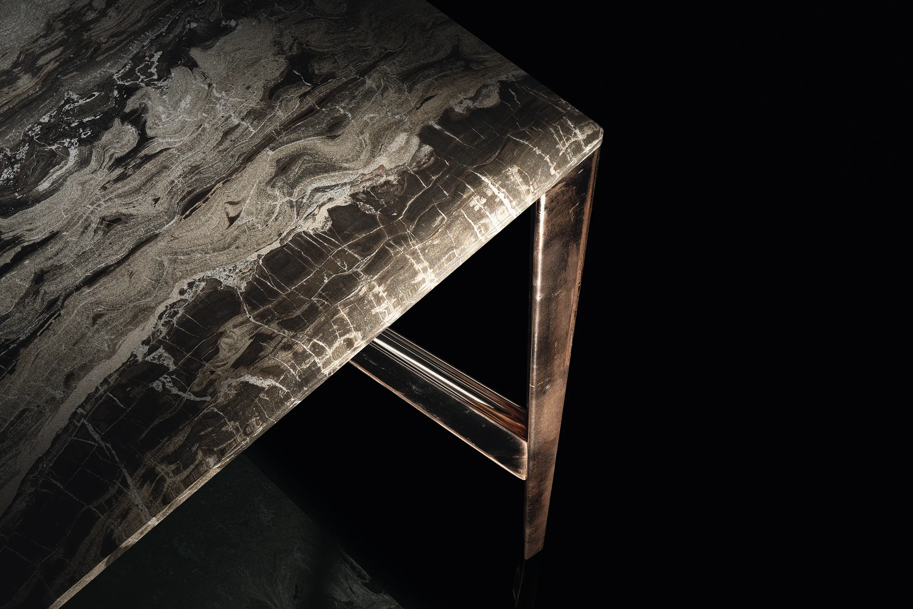 HENGE - Saetta Table