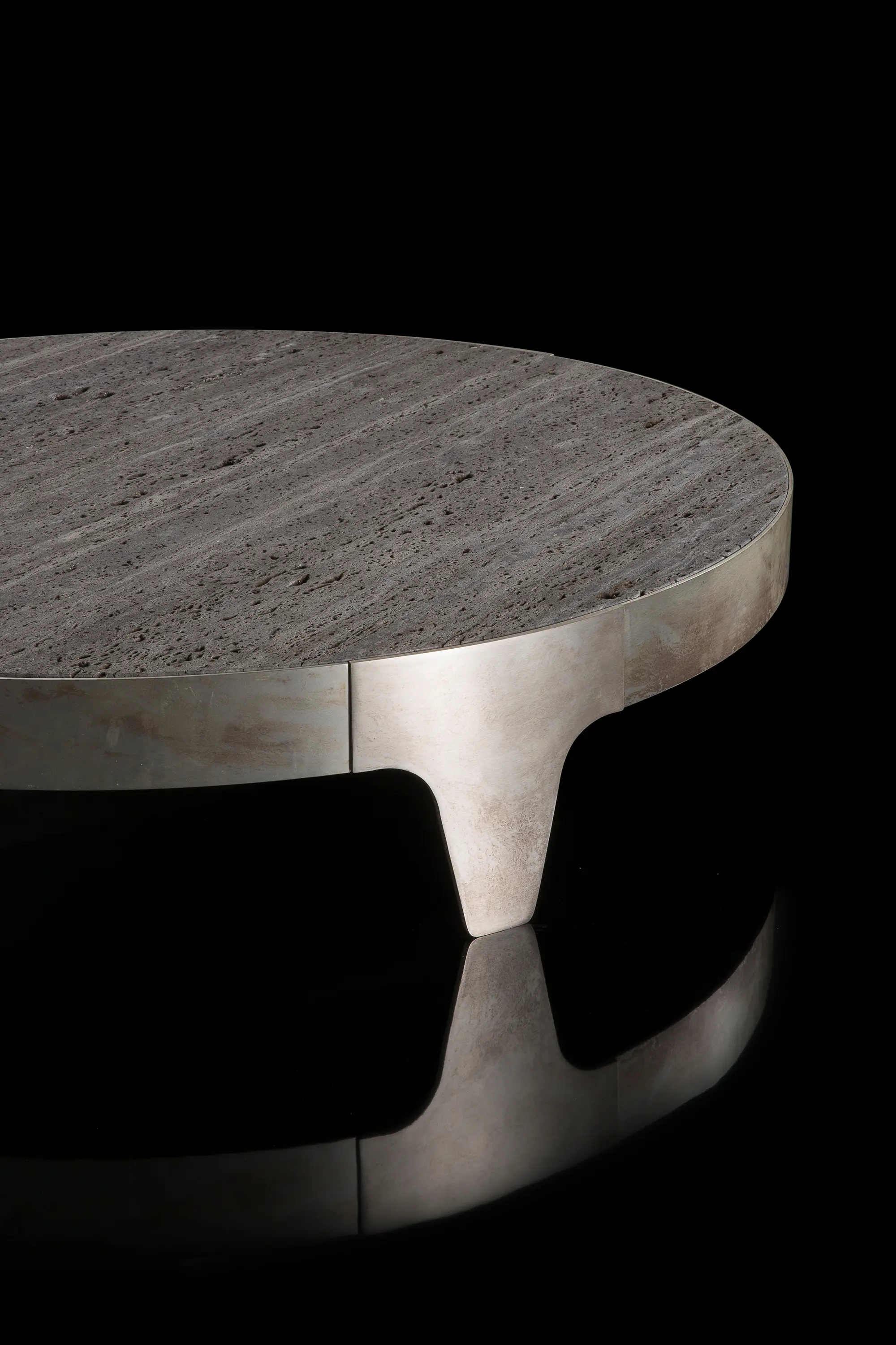 HENGE - SR Table