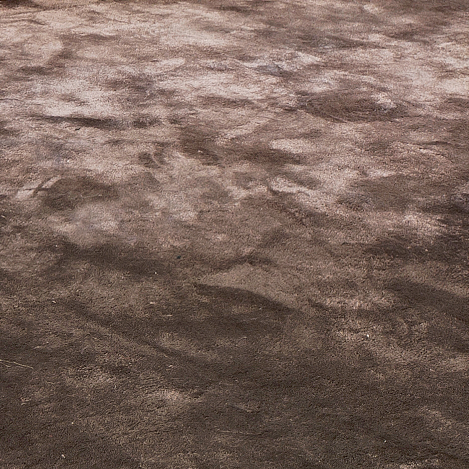 Display product H-Silk Rug from manufacturer HENGE
