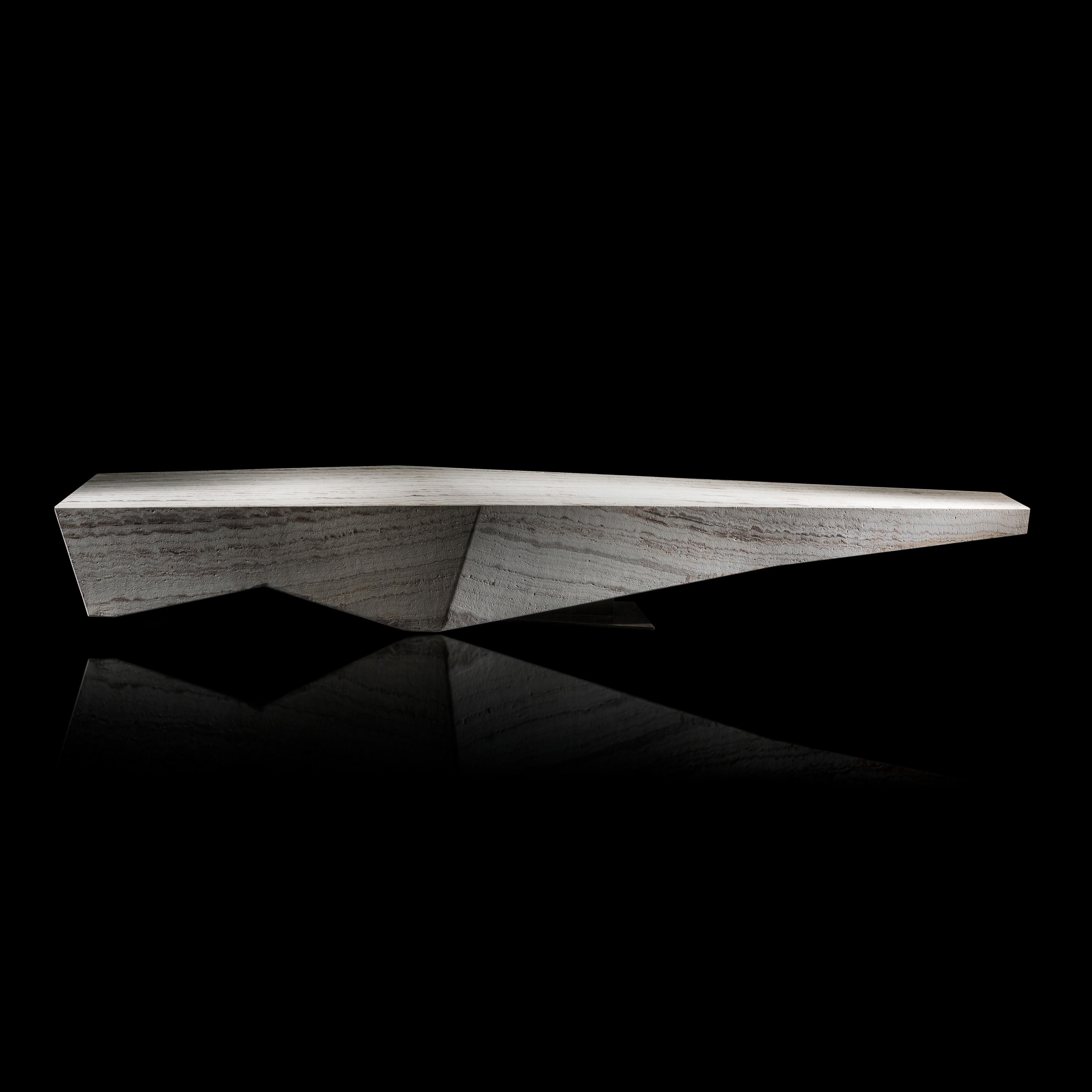 Display product Monolith from manufacturer HENGE