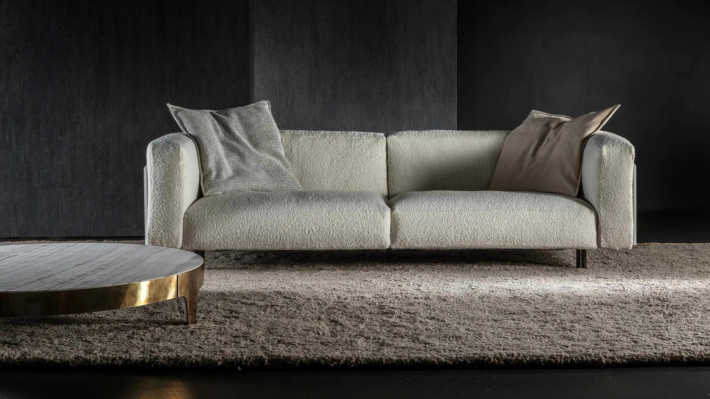 HENGE - RF Sofa