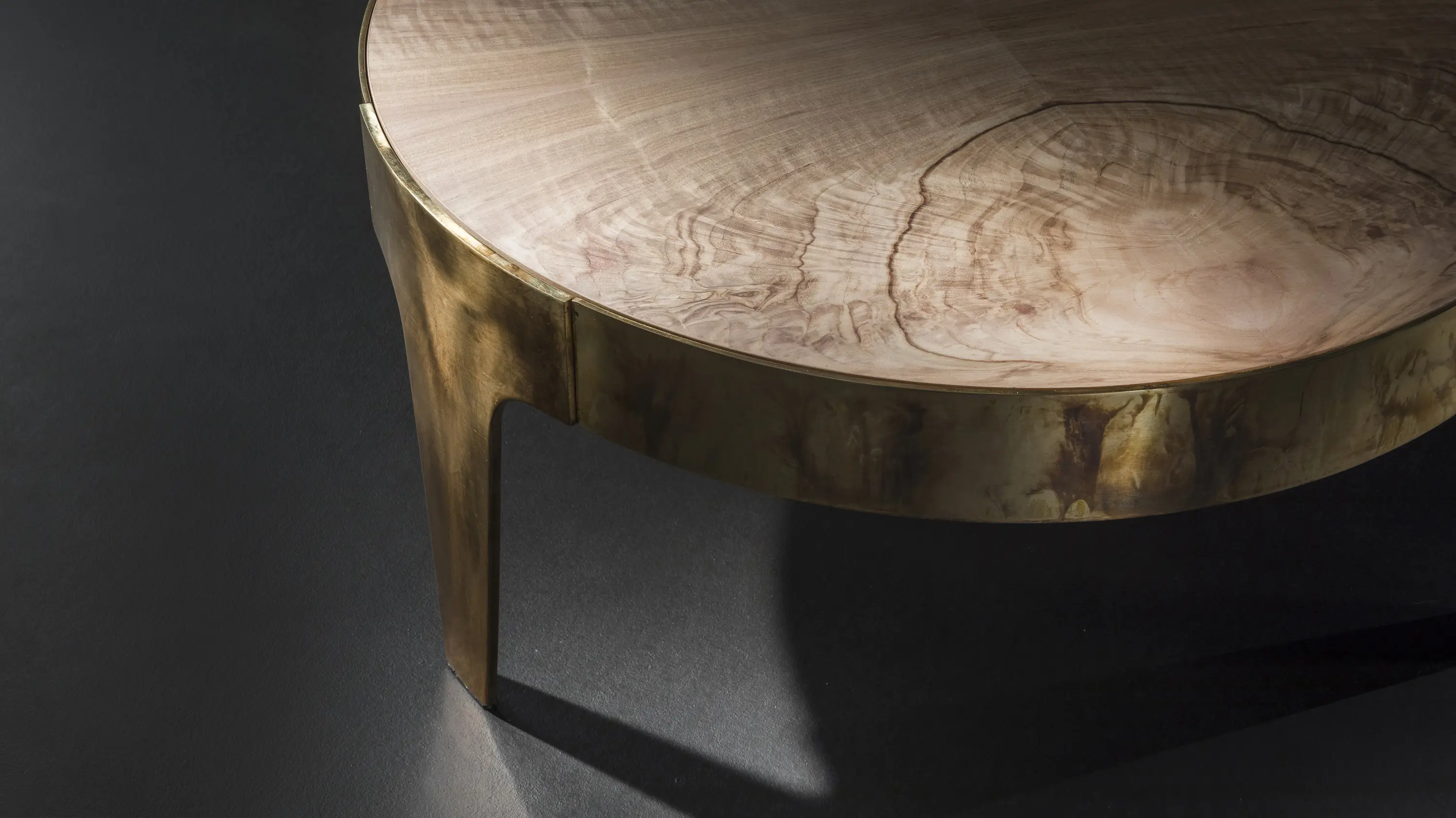 HENGE - SR Table