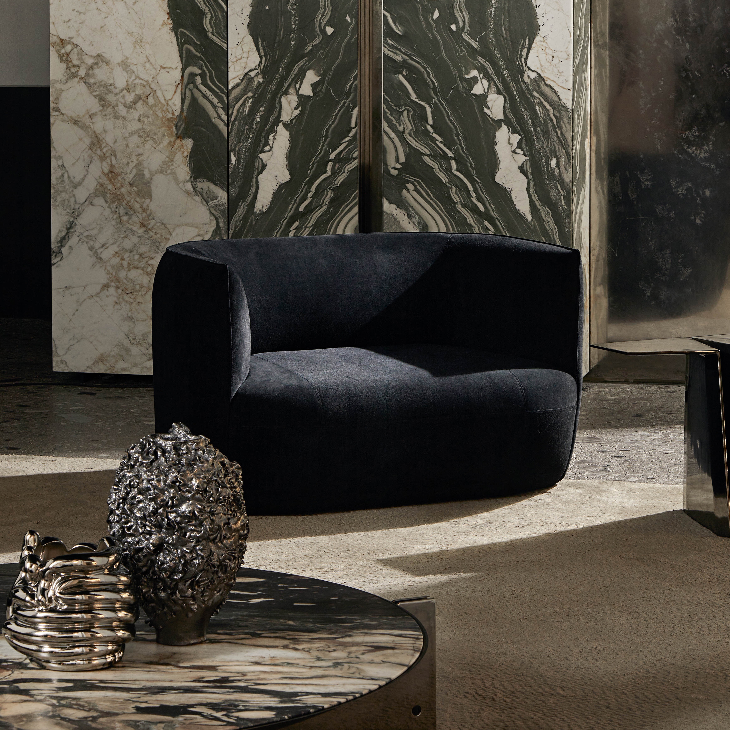 Produkt Pneuma Armchair des Herstellers HENGE anzeigen
