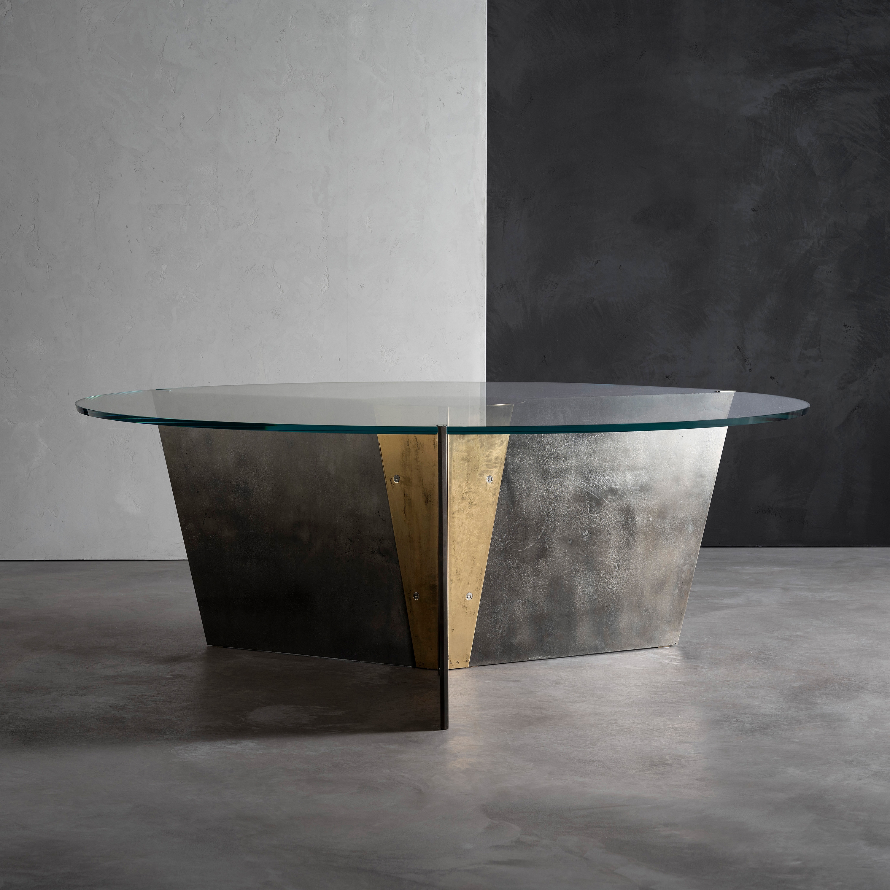 Display product Gotham EVO from manufacturer HENGE