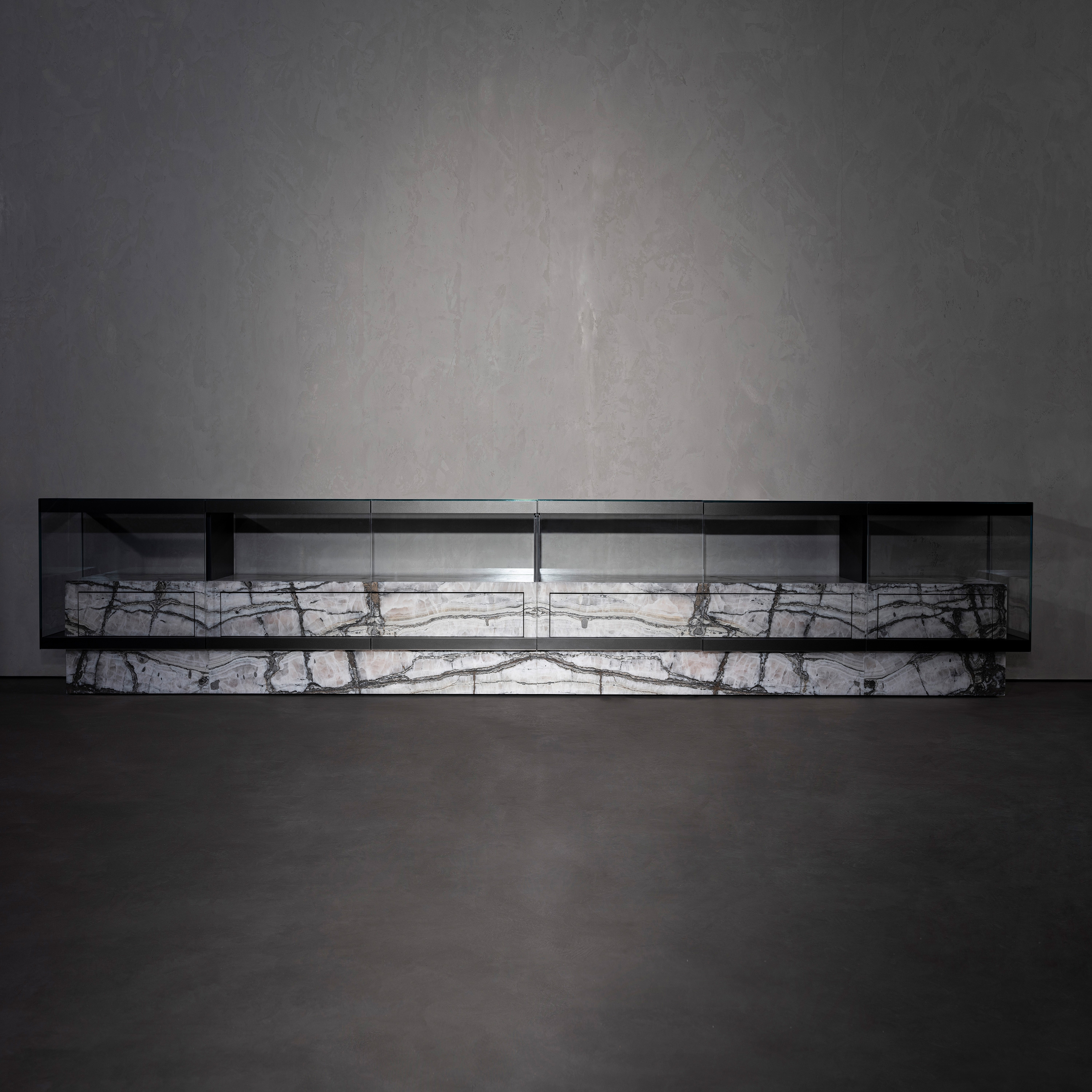 Display product Teke Evo from manufacturer HENGE