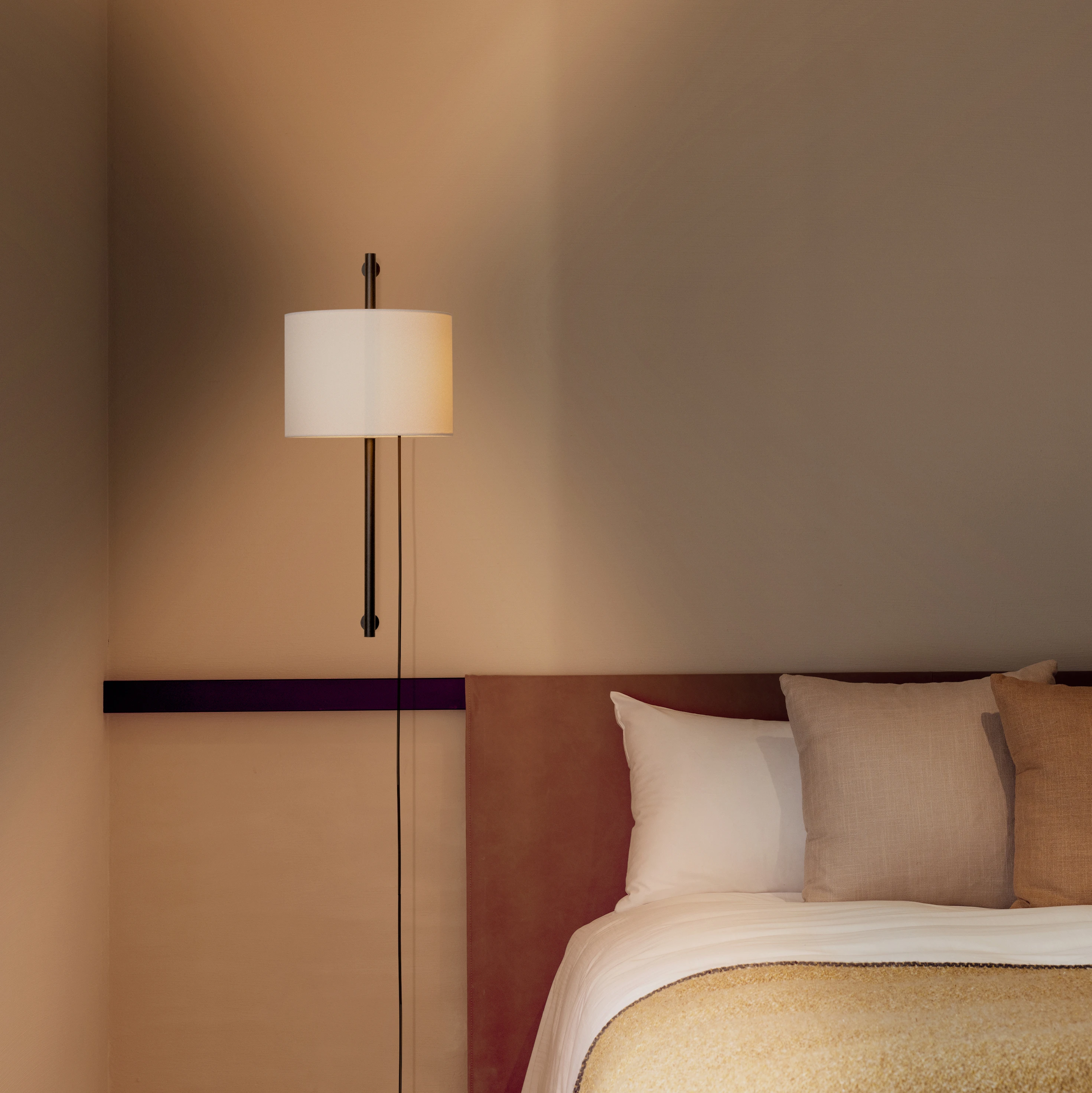 BEDSIDE LAMPS