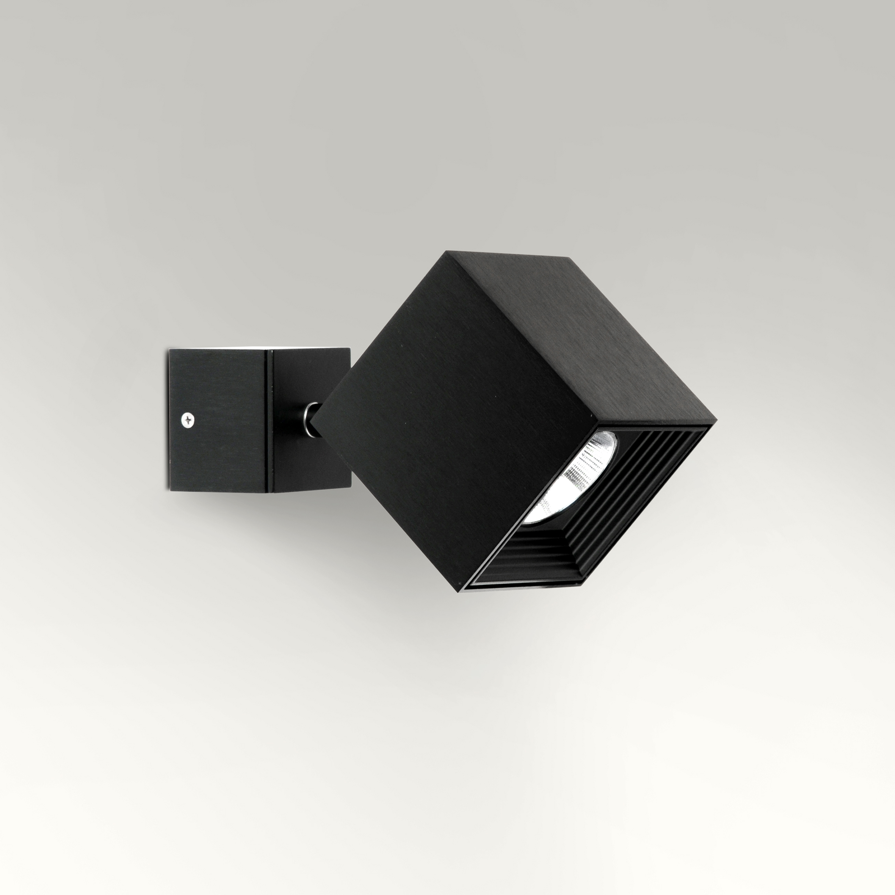 Dau  6882