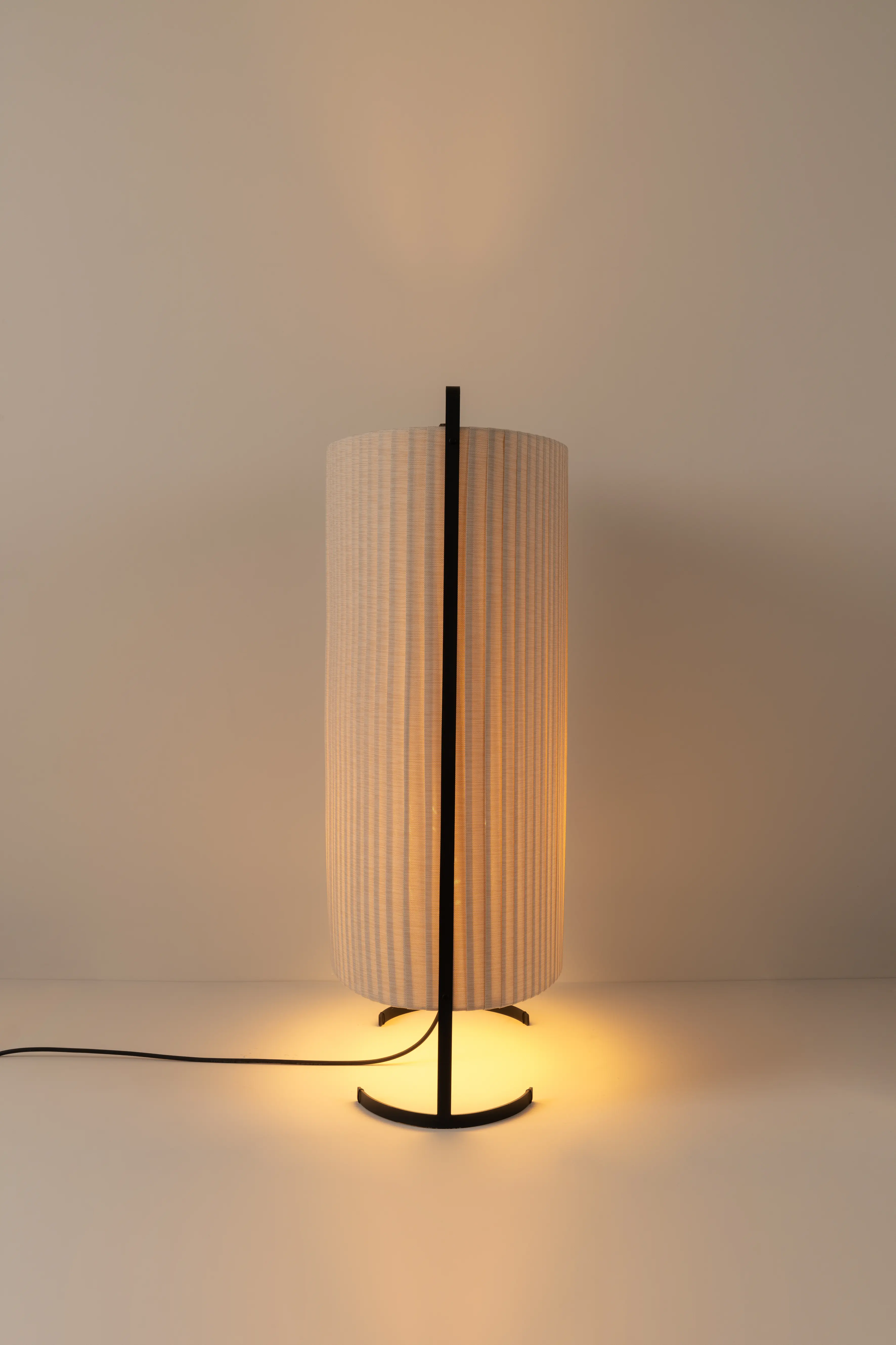 Milán Iluminación - Amid 6718