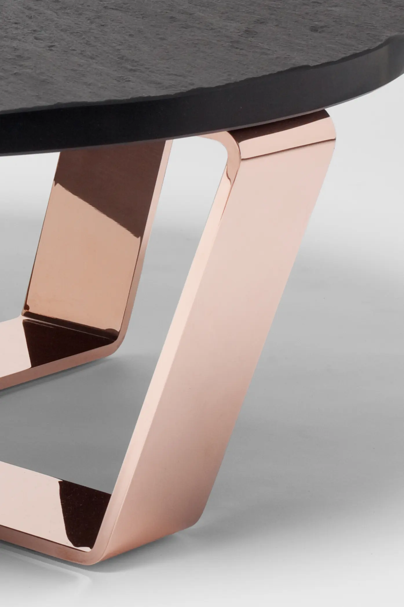 Edition Nikolas Kerl - Slate Table Copper Black | Coffeetable