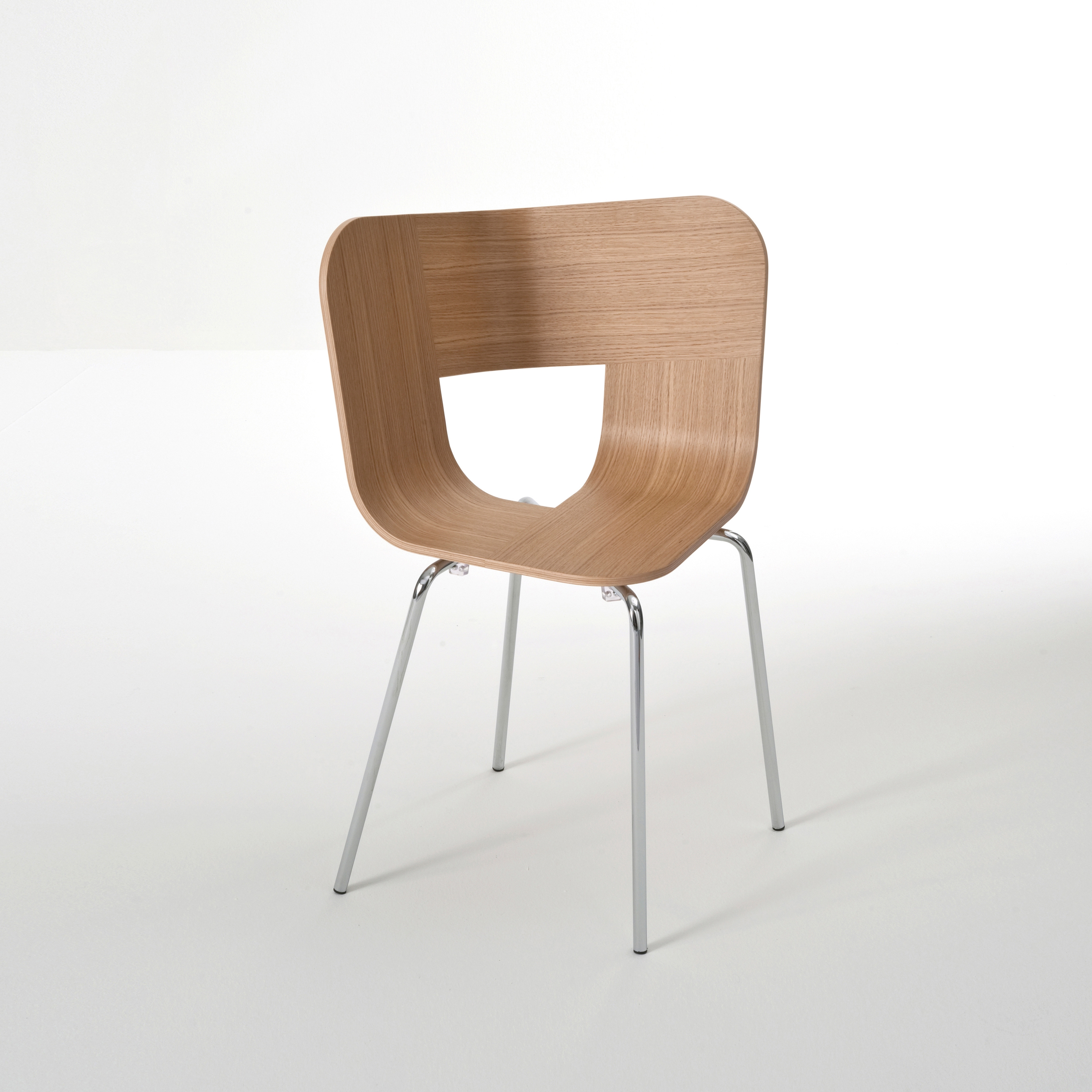 Produkt Tria Metal Chair des Herstellers Colé anzeigen