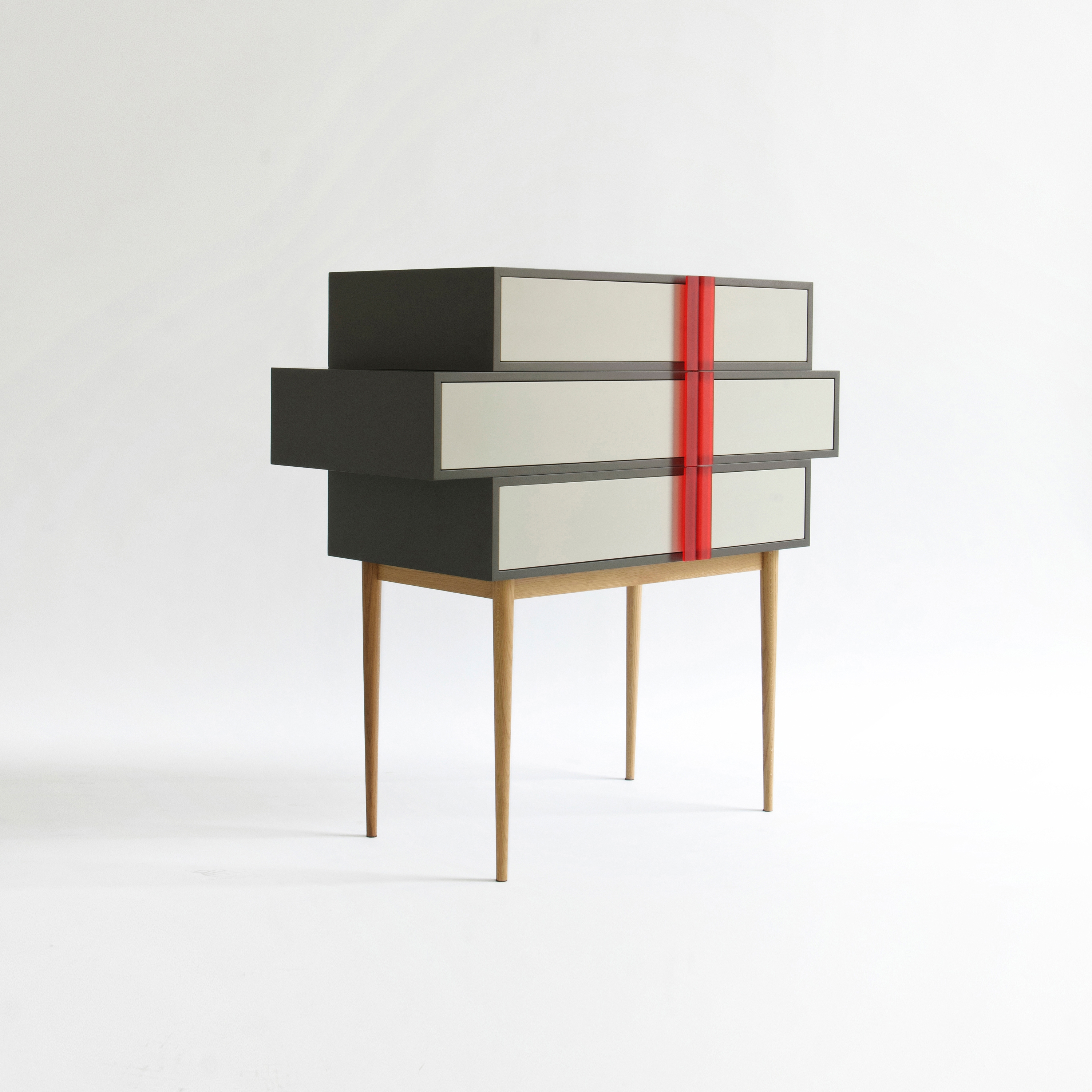 Produkt A-Line Dresser des Herstellers Colé anzeigen