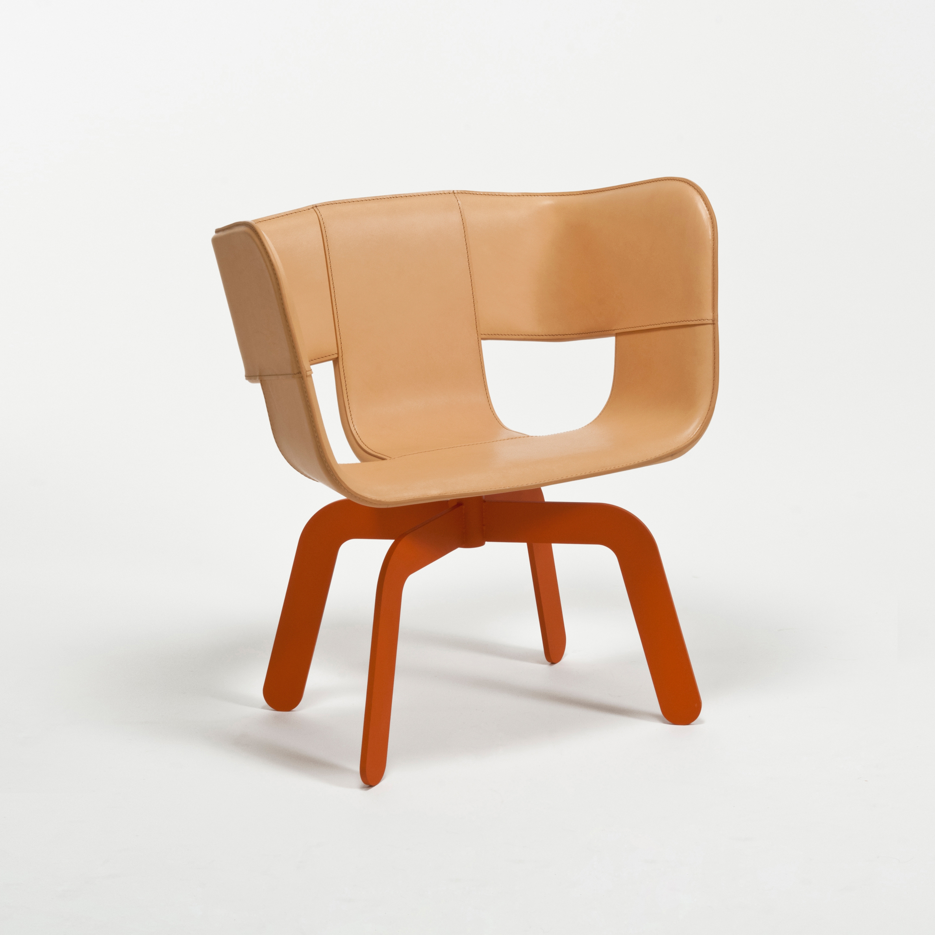 Produkt Tria Lounge Swivel Armchair des Herstellers Colé anzeigen