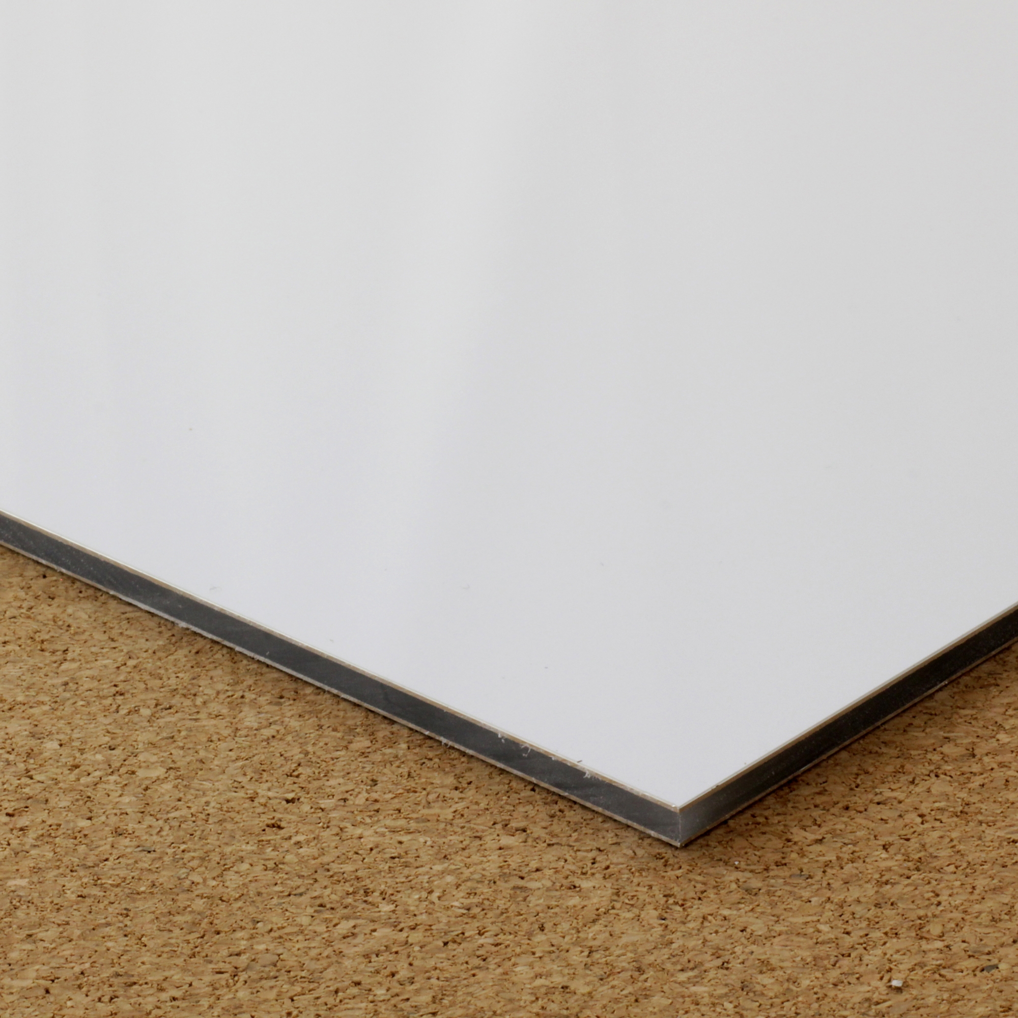 Afficher le produit Aluminium composite, polyester coil coated du fabricant selected by Materials Council