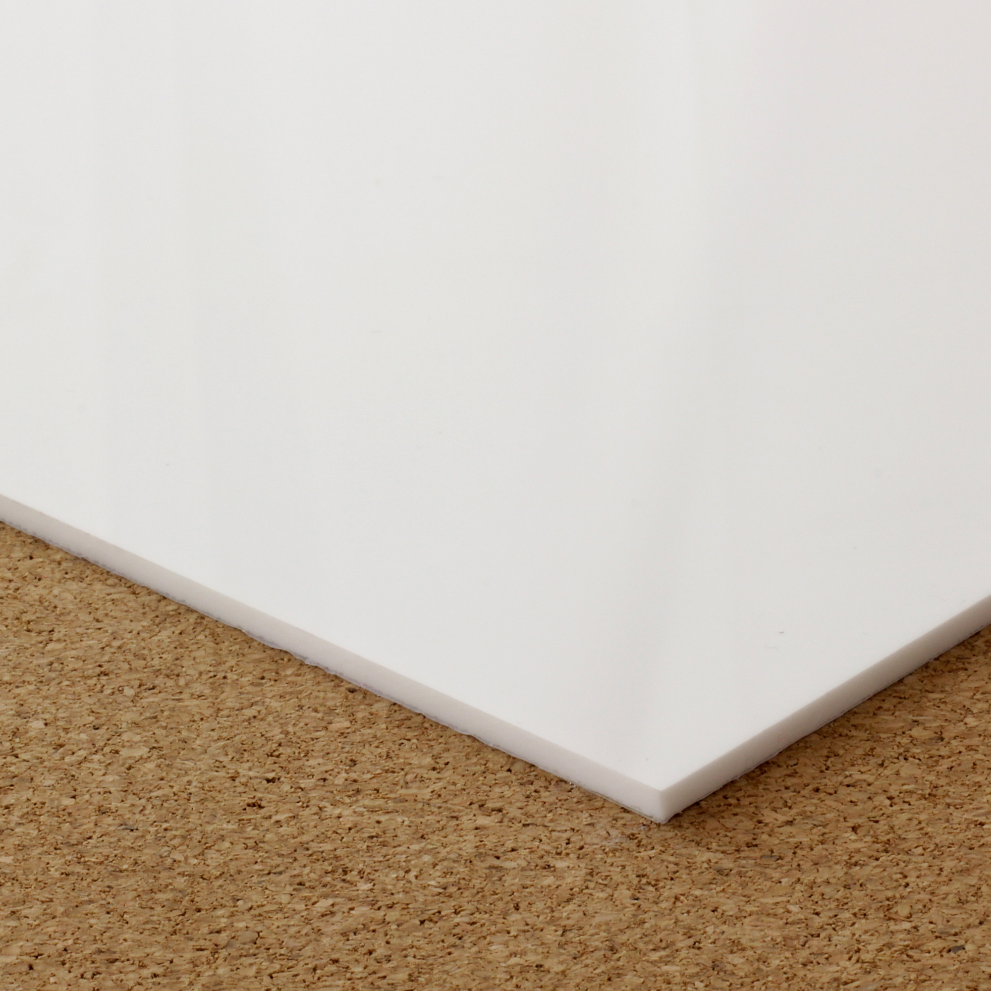 Mostra il prodotto 3mm Translucent cast acrylic sheet, gloss del produttore selected by Materials Council